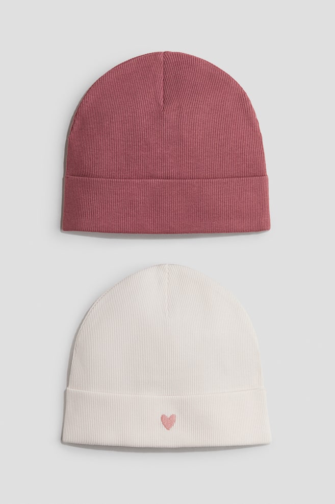 Lot de 2 bonnets en coton - Rose ancien foncé/cœur/Rose ancien/fleuri/Gris foncé/beige/Vert ancien/ours/Blanc/fleuri/Blanc/cerises/Gris foncé/bleu ancien clair/Beige foncé/crème/Rose clair/cœur/Rose clair/fleuri - 1