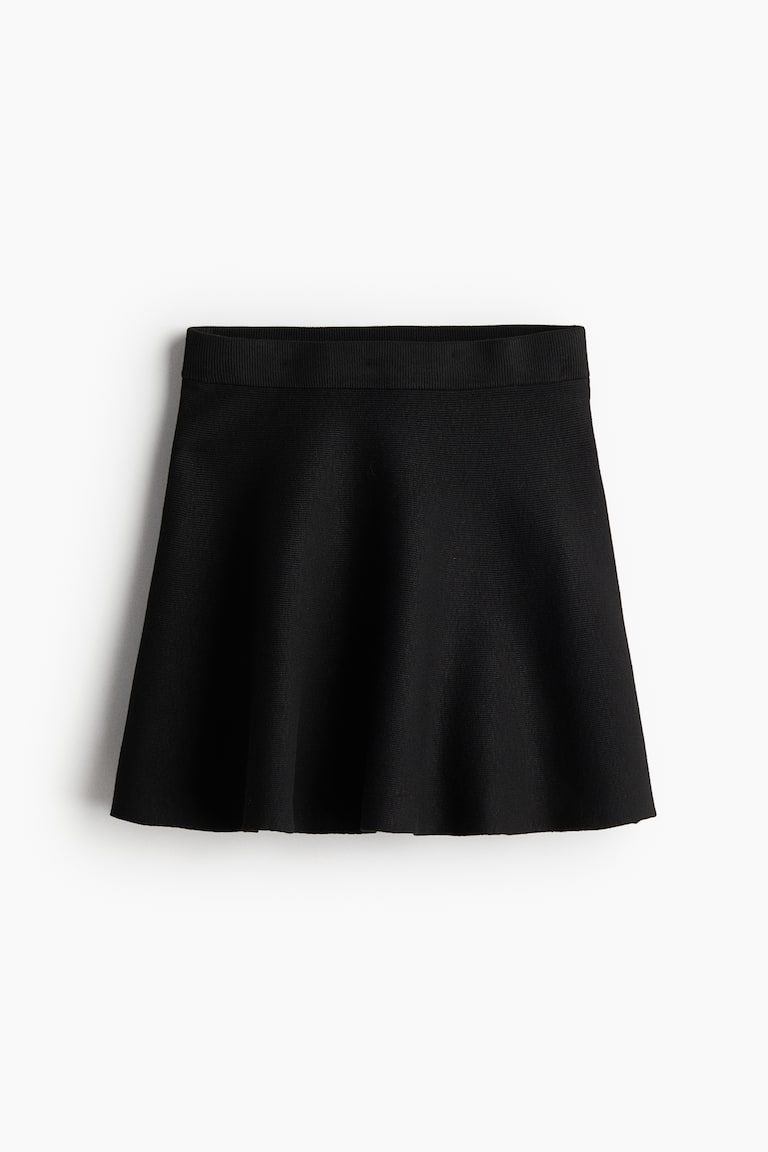 Flared knitted skirt