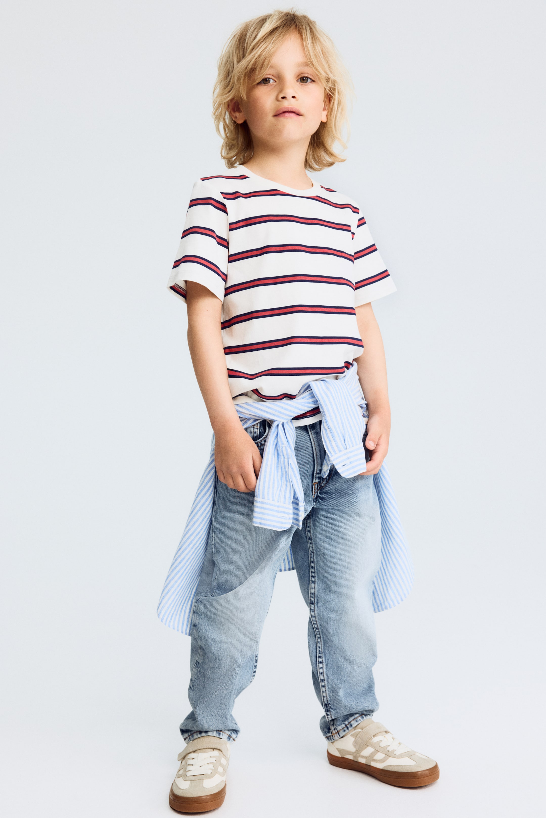 Größeres Bild anzeigen: Loose Fit Jeans - Helles Denimblau - Kids | H&M AT 1