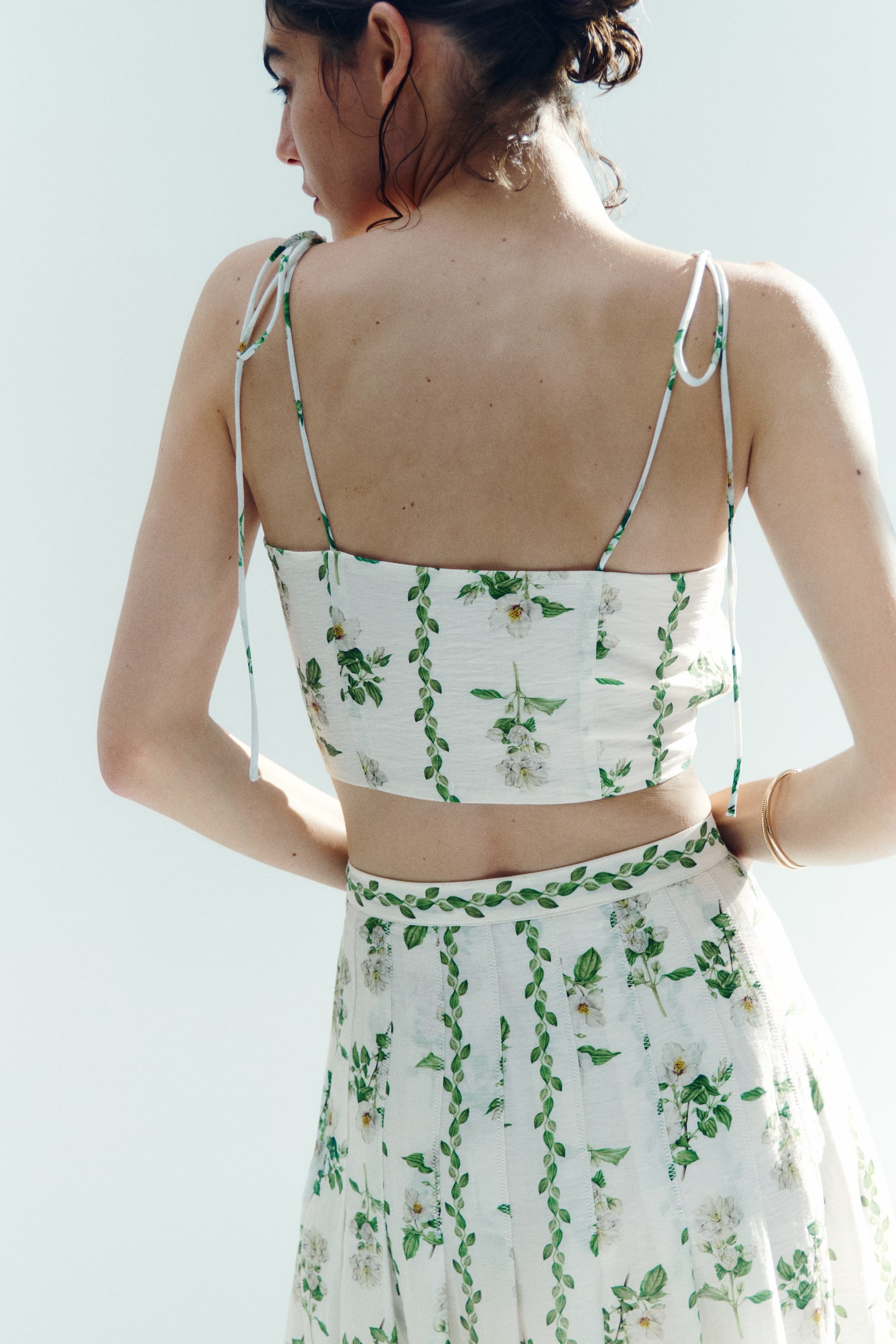 Pleated linen-blend crop top - Ivory/Floral - 5