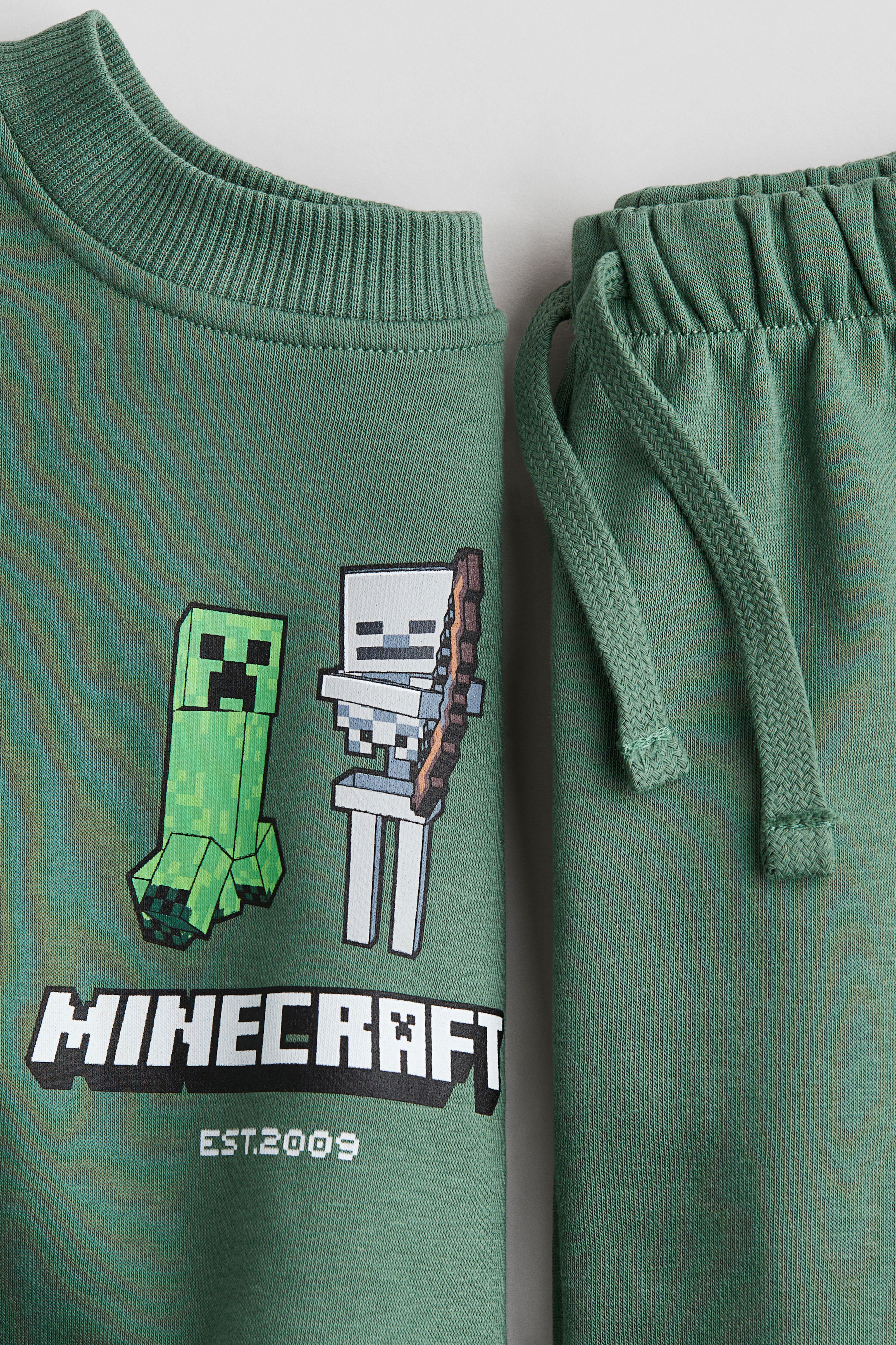 2-Piece Sweatshirt and Joggers Set