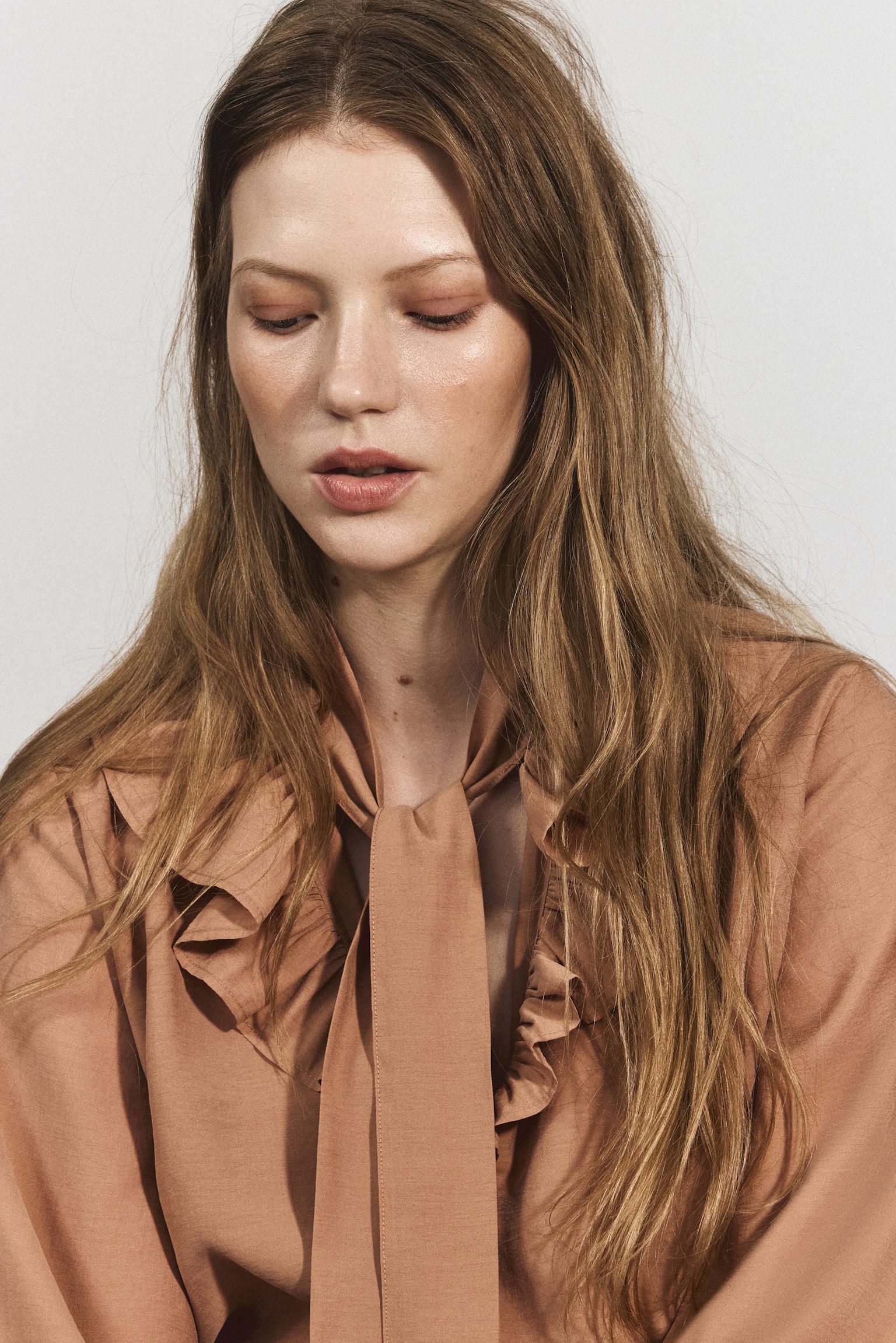 Yakası Bağcıklı Bluz - Bej/Koyu haki/Koyu kahverengi - 7