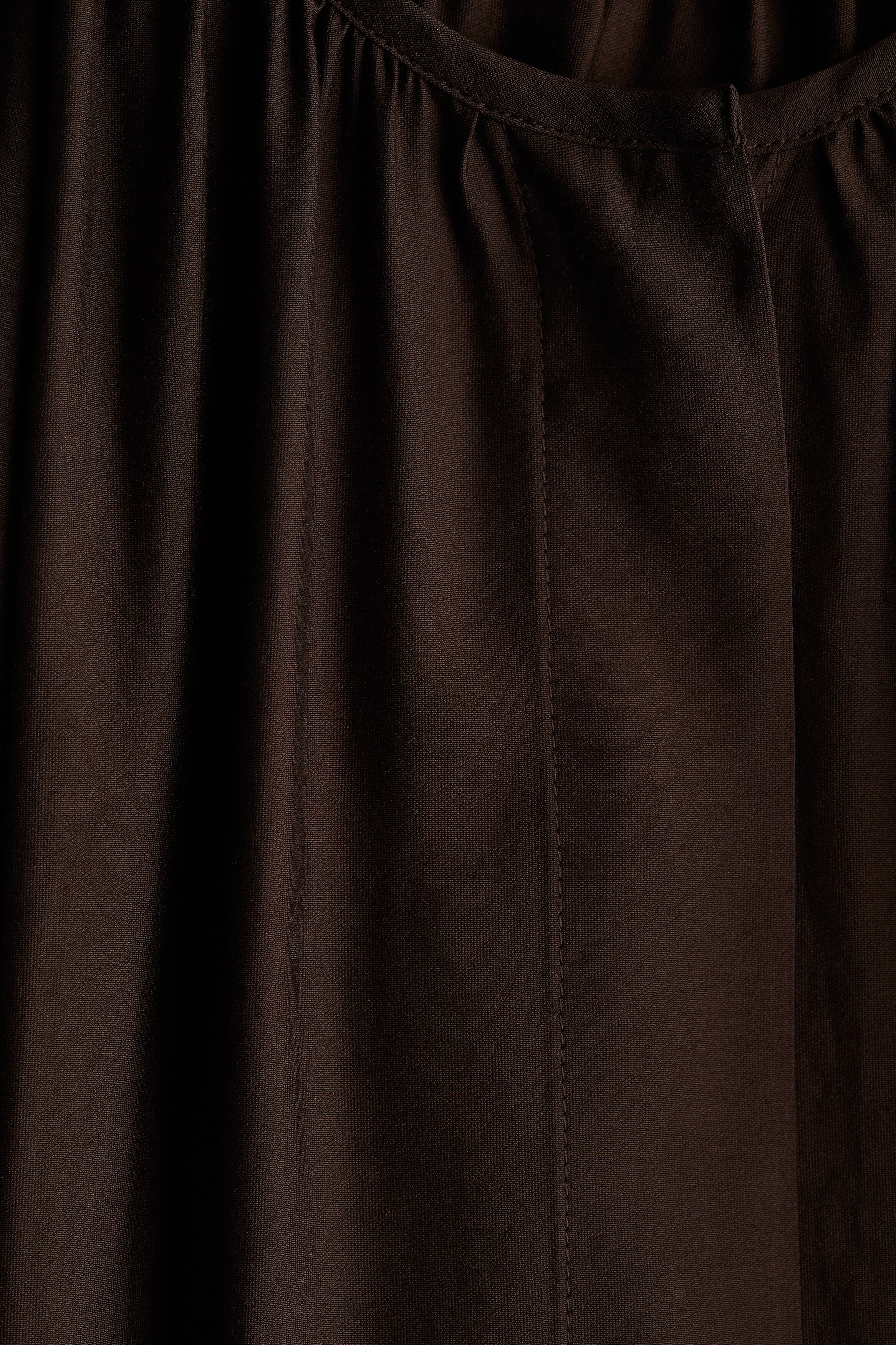Balloon-sleeved blouse