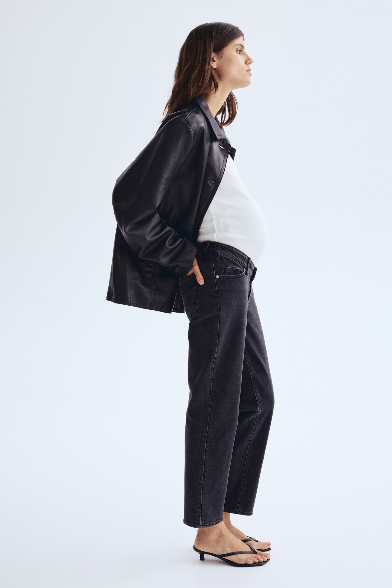 MAMA Before & After Straight Low Ankle Jeans - image 4