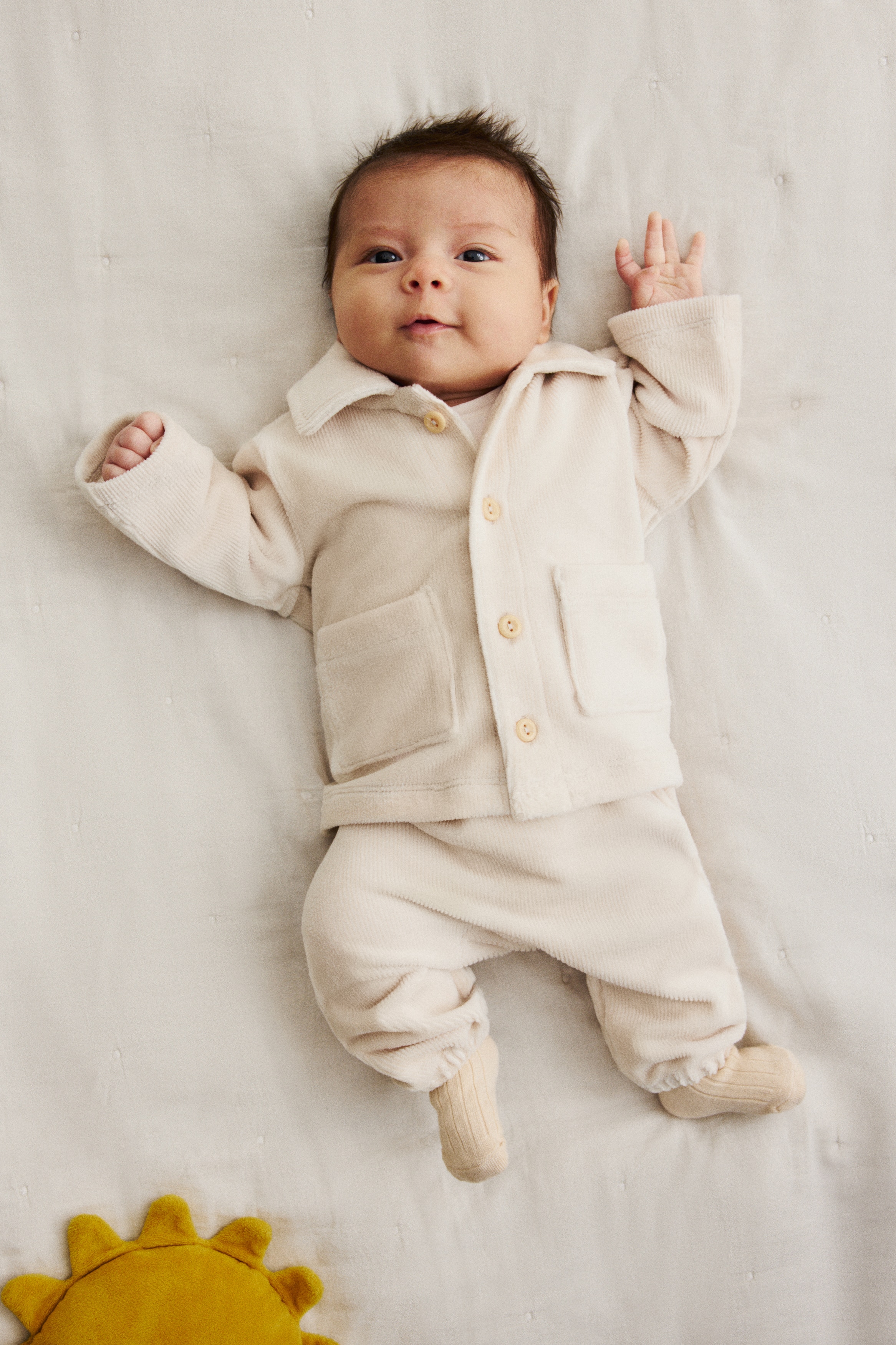 Ensemble 2 pièces en velours côtelé Beige clair - Size: 68 (4-6M)  - H&M