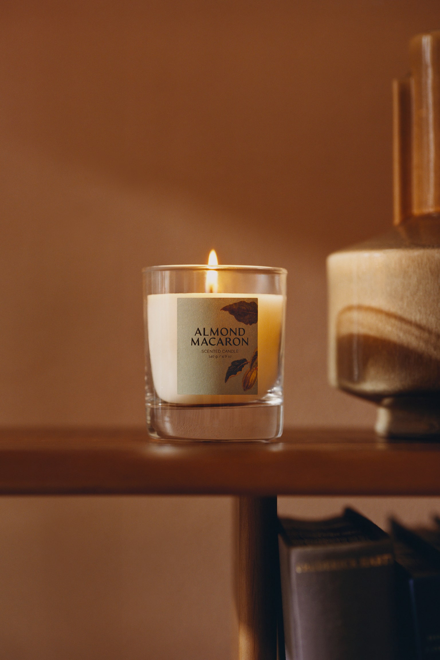 Scented candle in glass holder - Almond Macaron/Sugared Rhubarb - 4