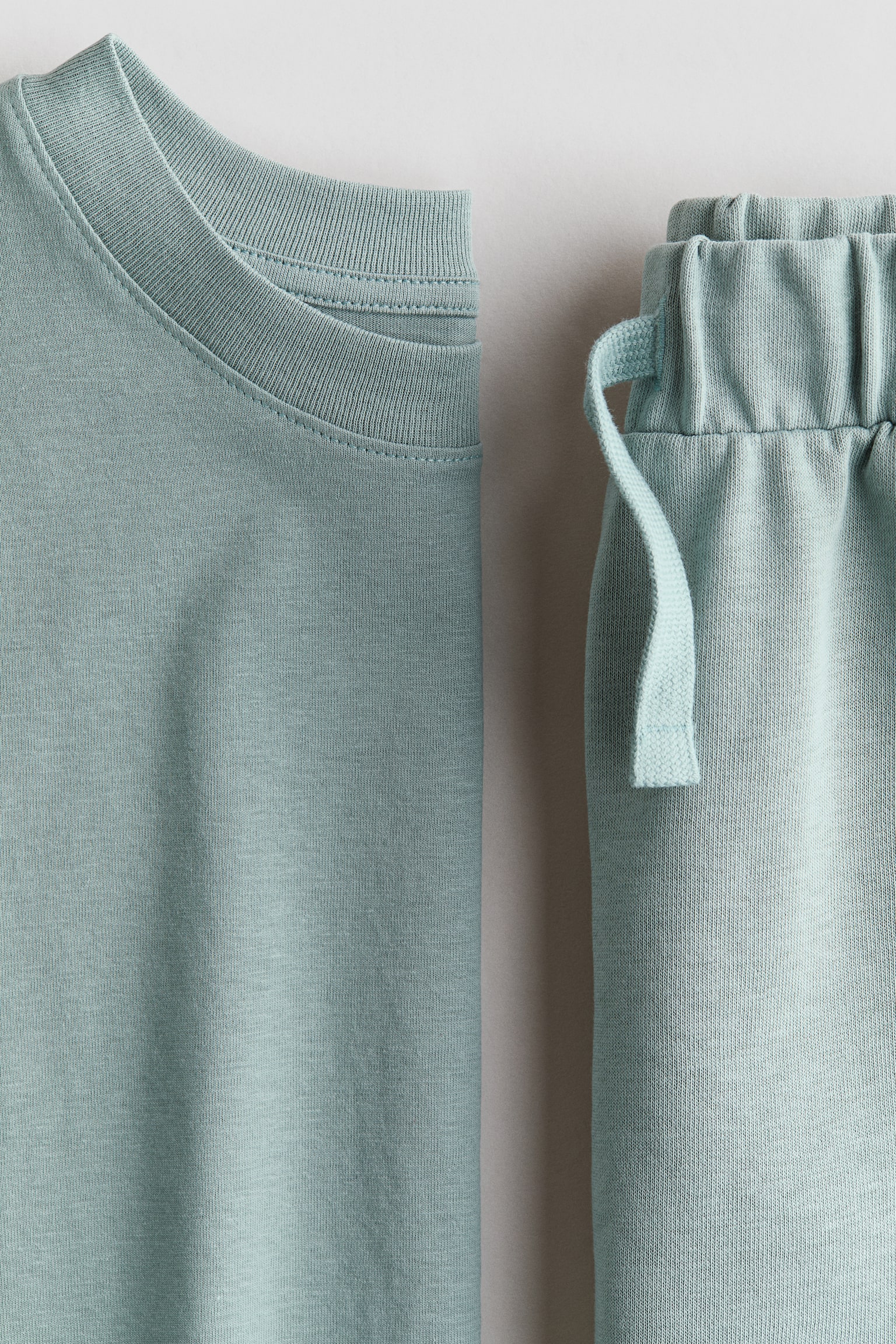 2-piece T-shirt and shorts set - Light dusty green/White/Striped/Brown/Striped - 2