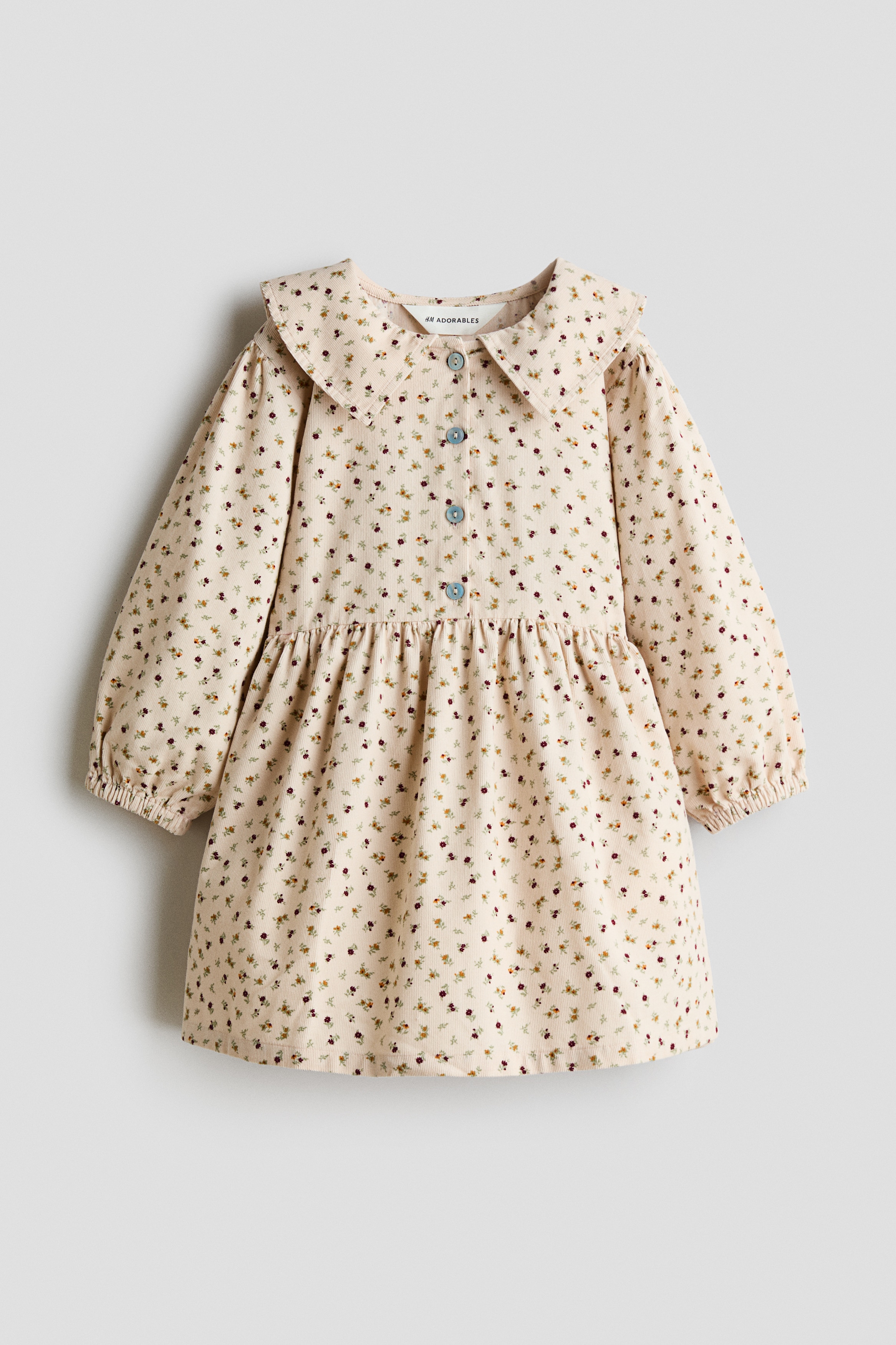 Robe en velours côtelé avec col marinModèle