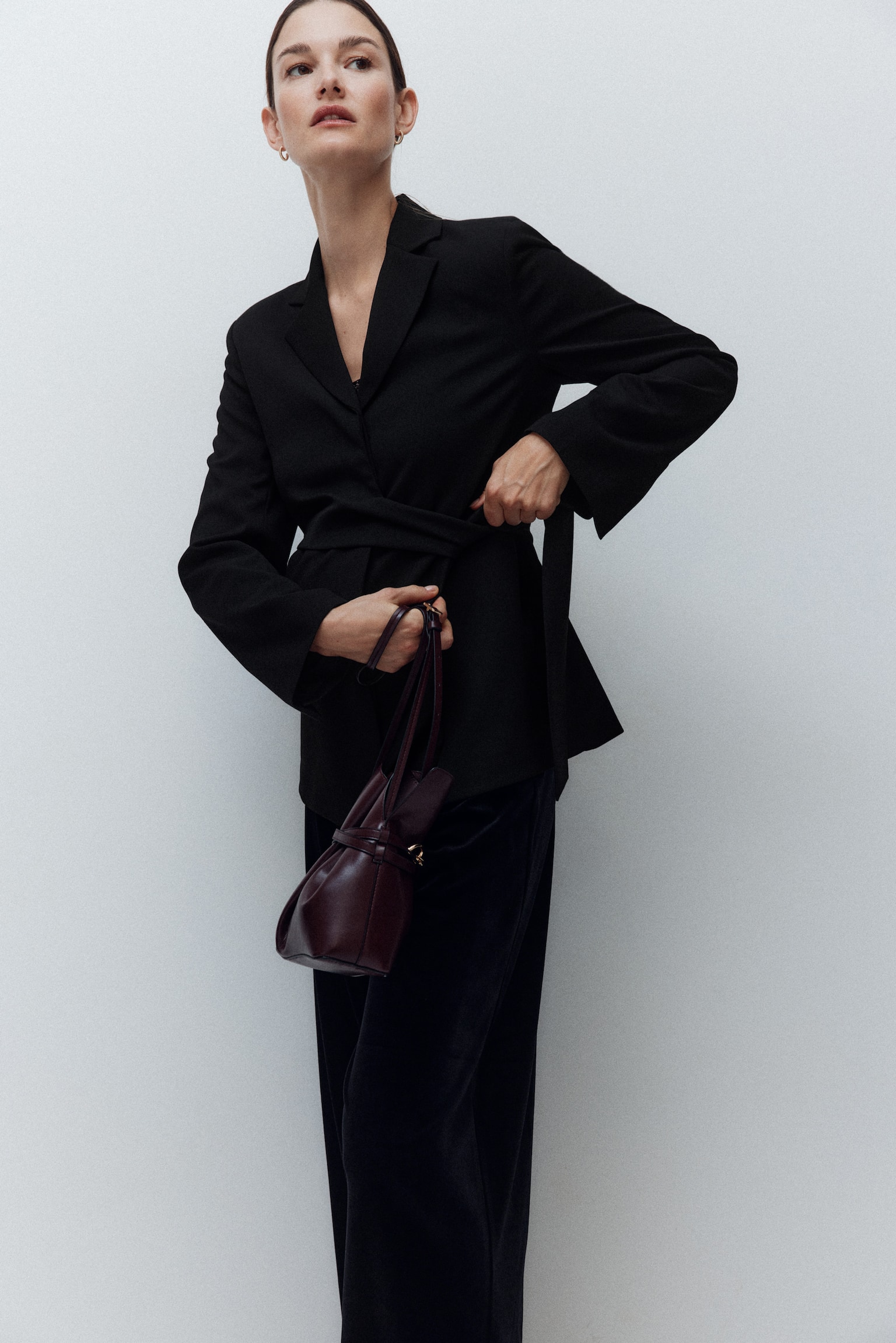 MAMA Blúzka so zaväzovacím opaskom - Čierna - 2