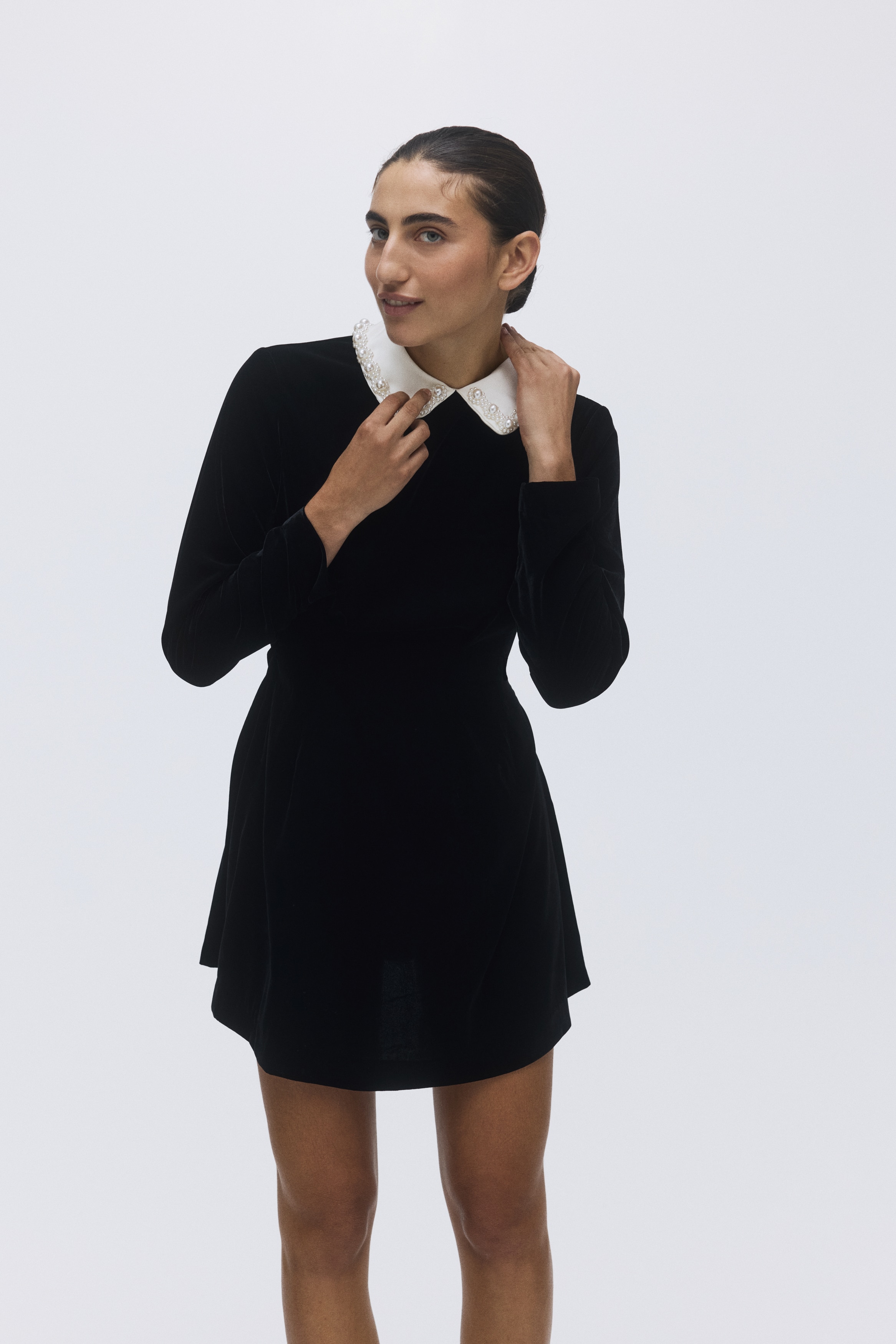 Femme - Robe en velours avec col Noir/blanc - Size: XS  - H&M