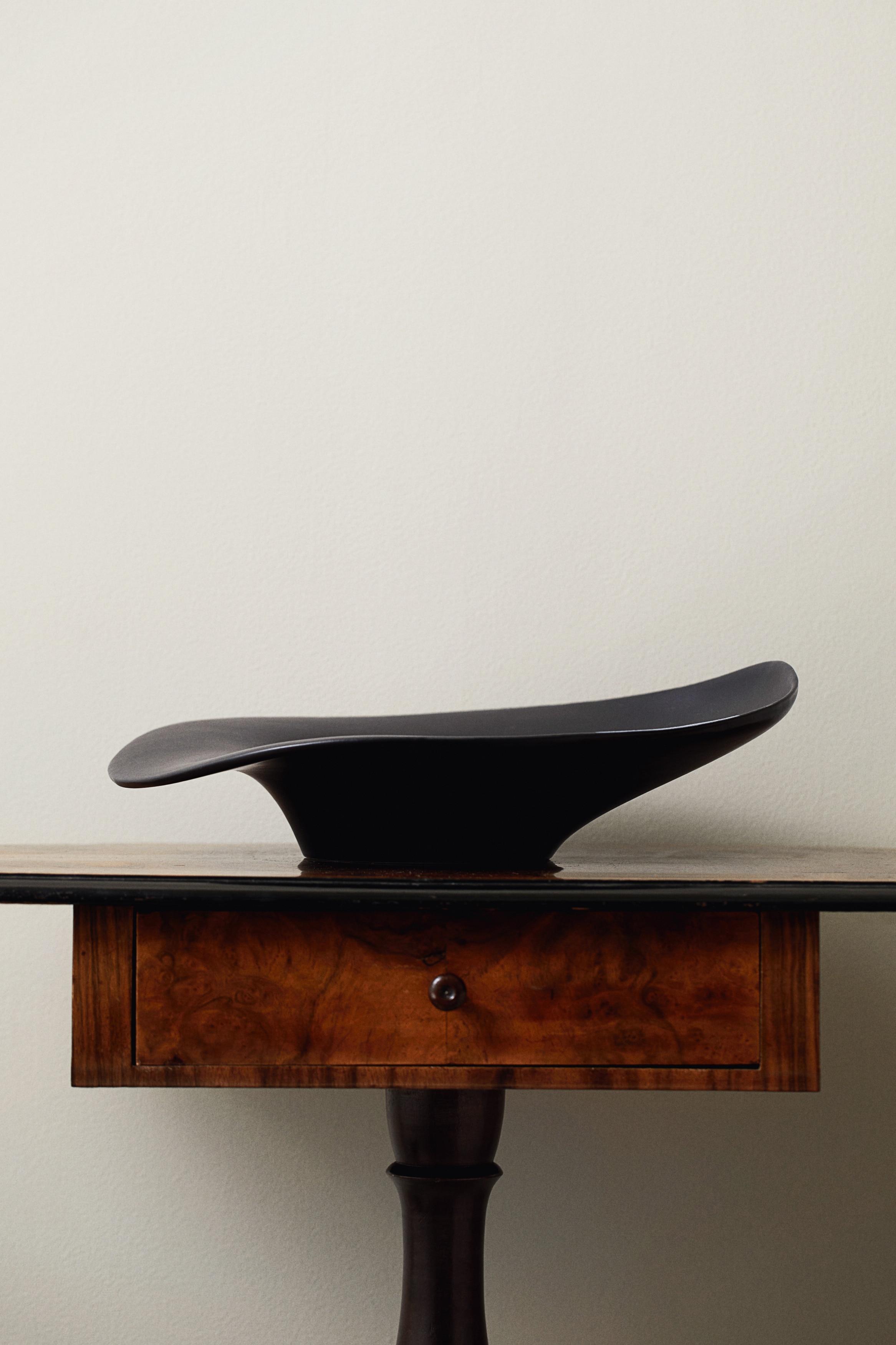 Large stoneware bowl-Black/Patterned