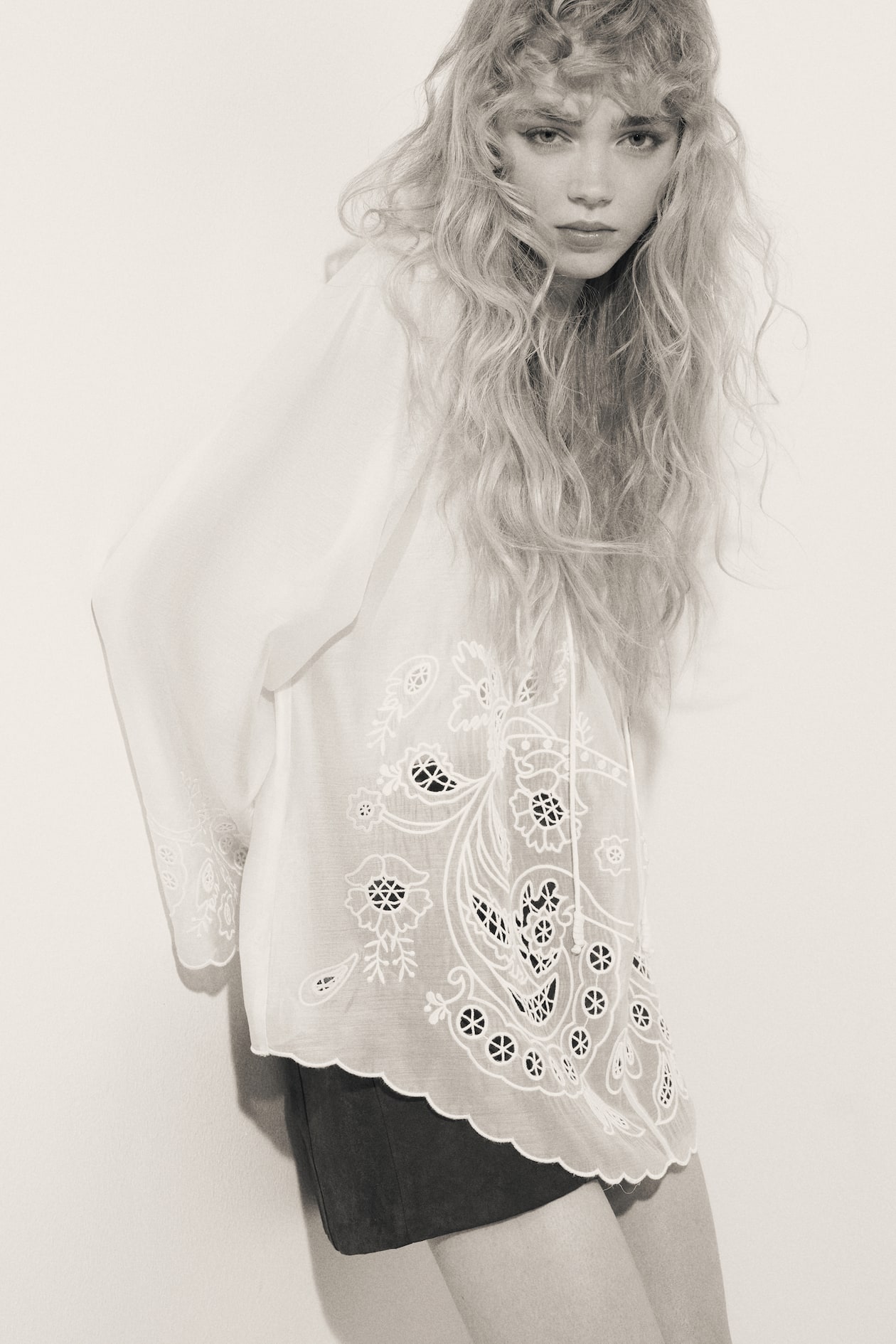Broderie anglaise blouse - image 4
