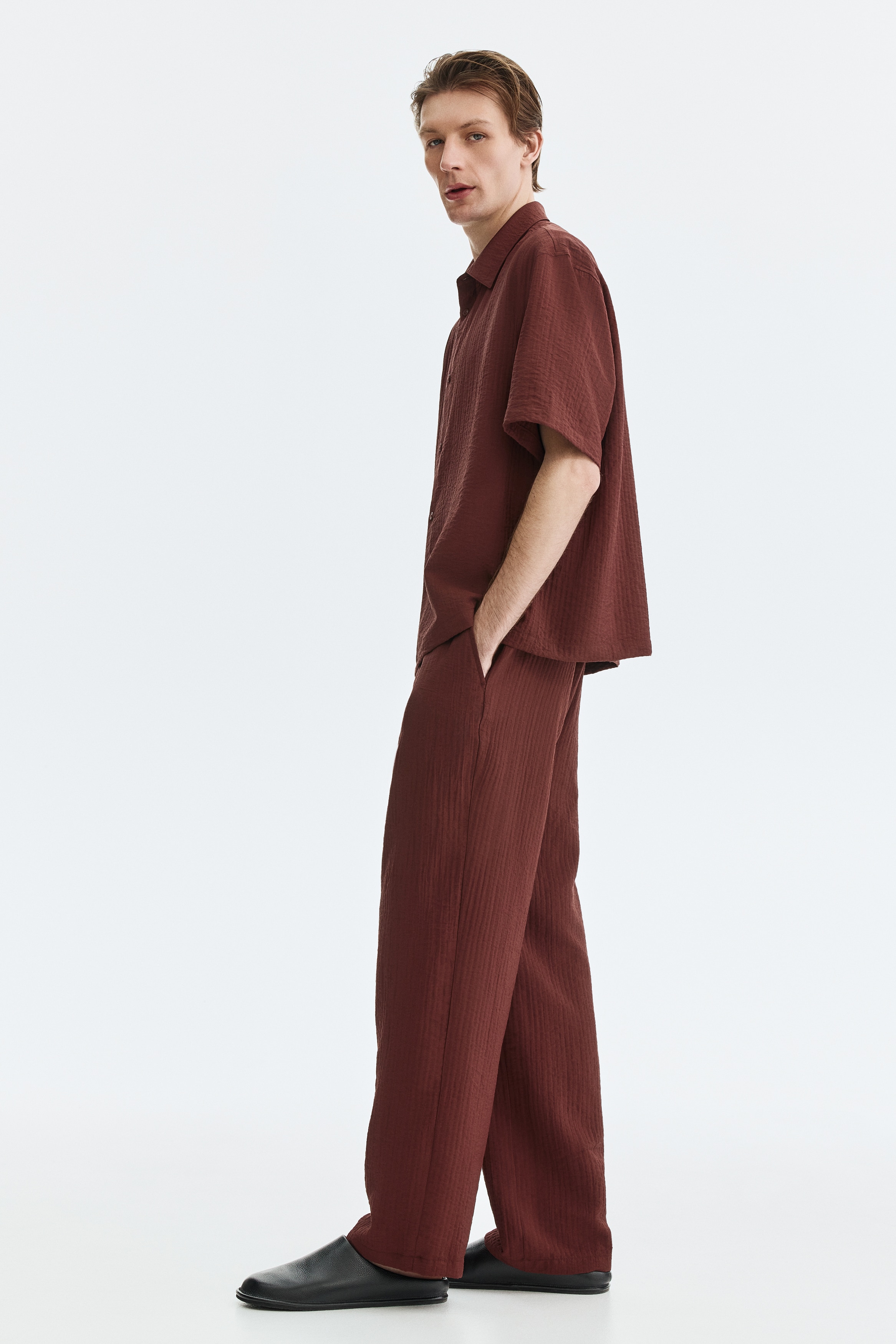 Relaxed Fit textured trousers