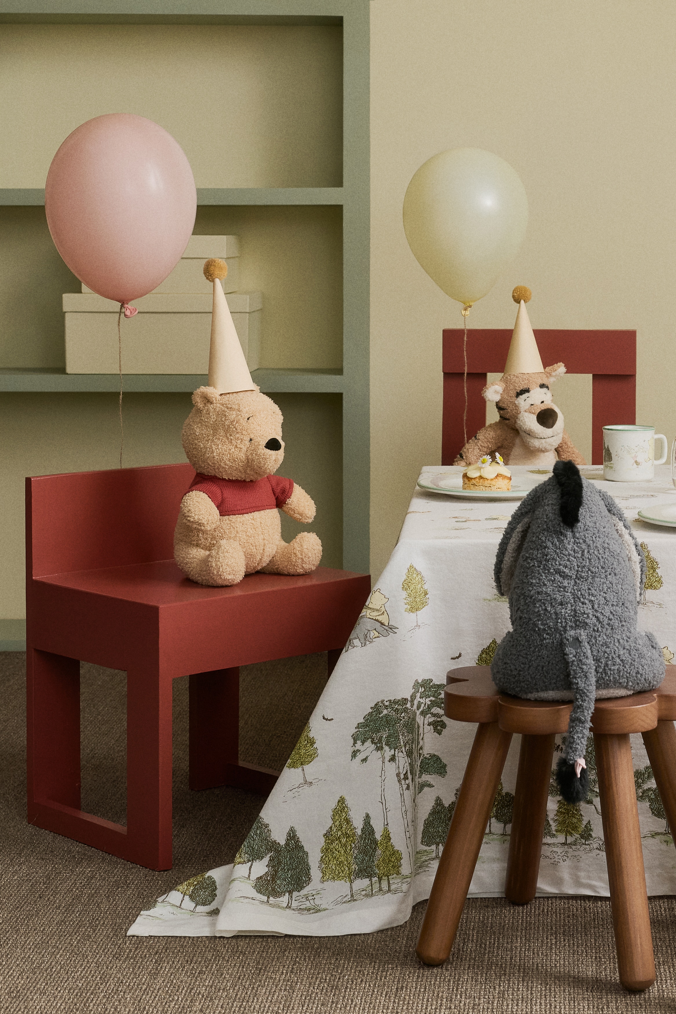 Soft Toy - Winnie the Pooh/Piglet/Winnie the Pooh/Eeyore/Winnie the Pooh/Tigger/Winnie the Pooh