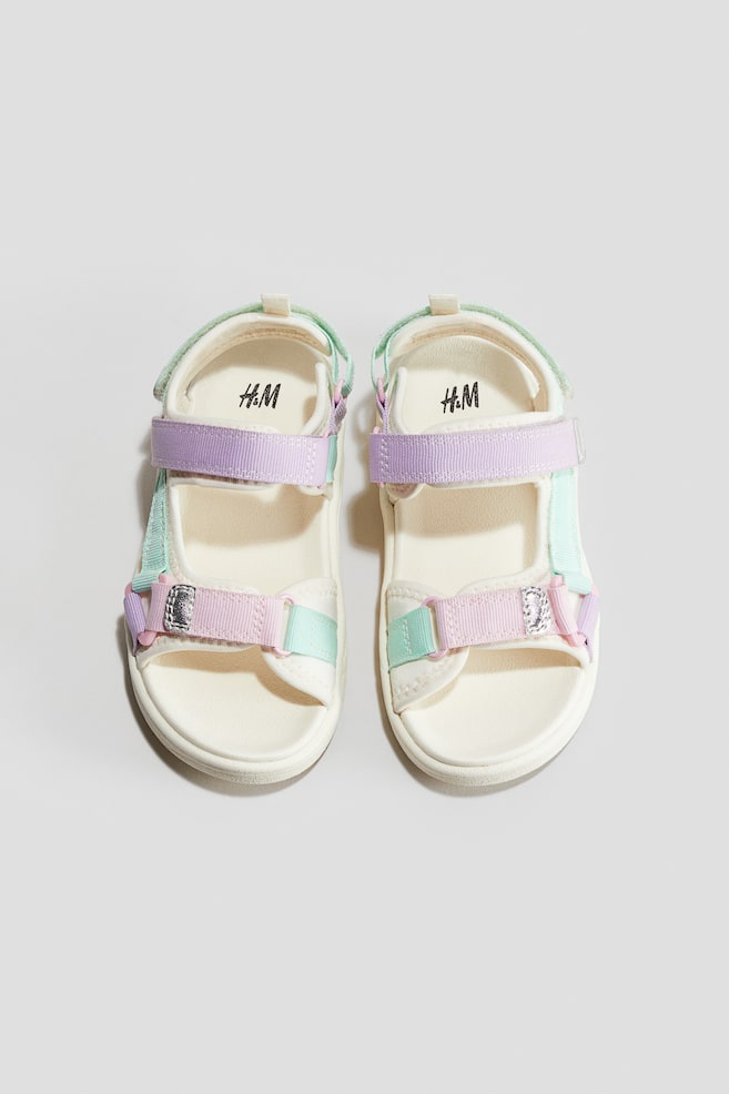 Sandalen aus Scuba - Lila/Grün/Hellrosa/Glitzernd/Hellbeige/Colourblocking - 1