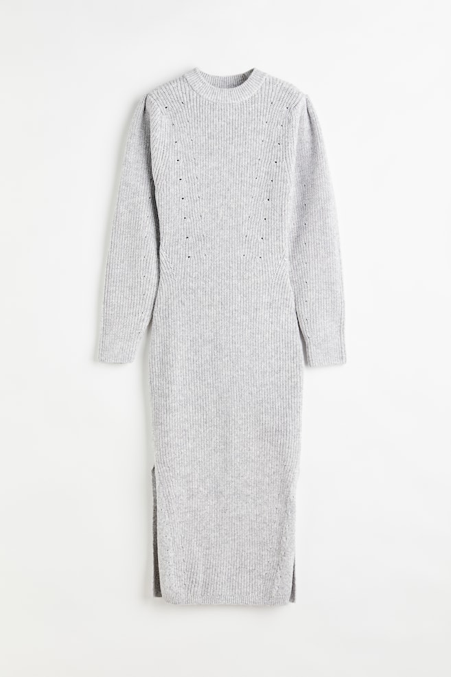 Ribbestrikket kjole med puffermer - Lys grå - 1