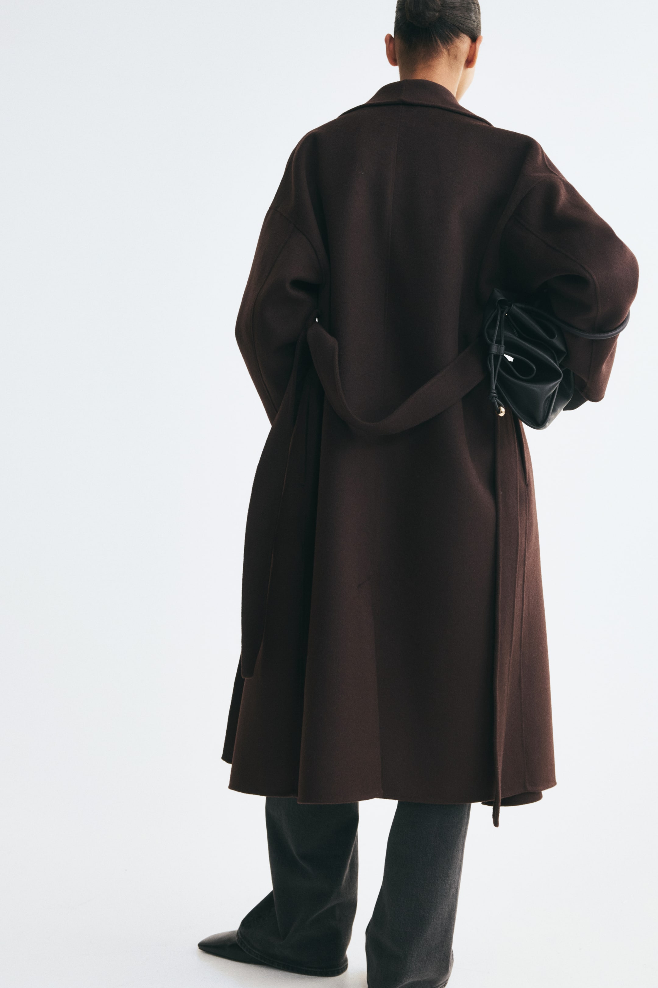 Женские куртки H&M Oversized Handmade Wool-Blend Coat — фото 6