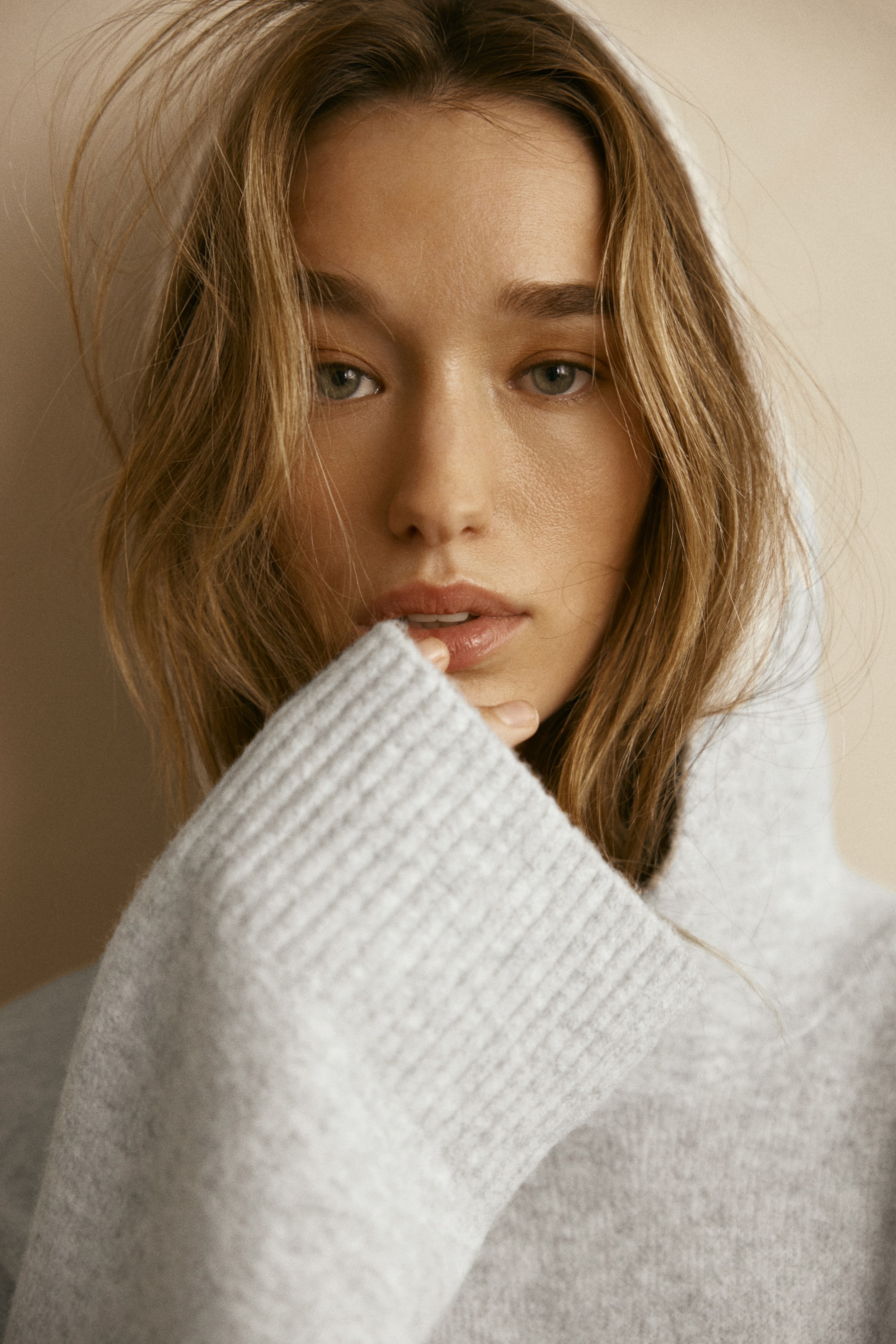 View larger image: Knitted hoodie - Light grey marl - Ladies | H&M IE 2