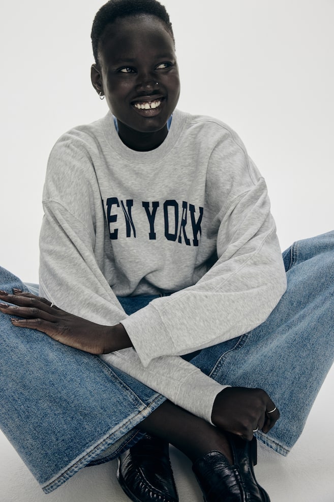 Oversized Sweatshirt - Light gray/New York/Navy blue/47 - 2