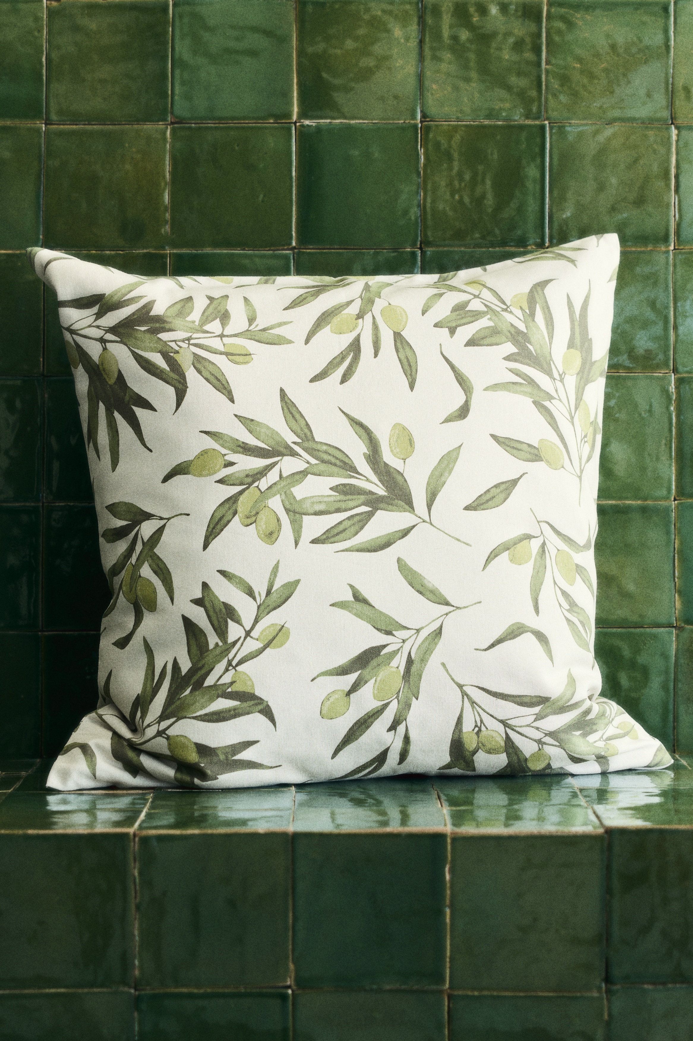 Patterned Cushion Cover - Light beige/olives/Light beige/oranges/Light beige/lemons/Light beige/patterned/Light beige/floral/Light beige/floral/Light beige/floral