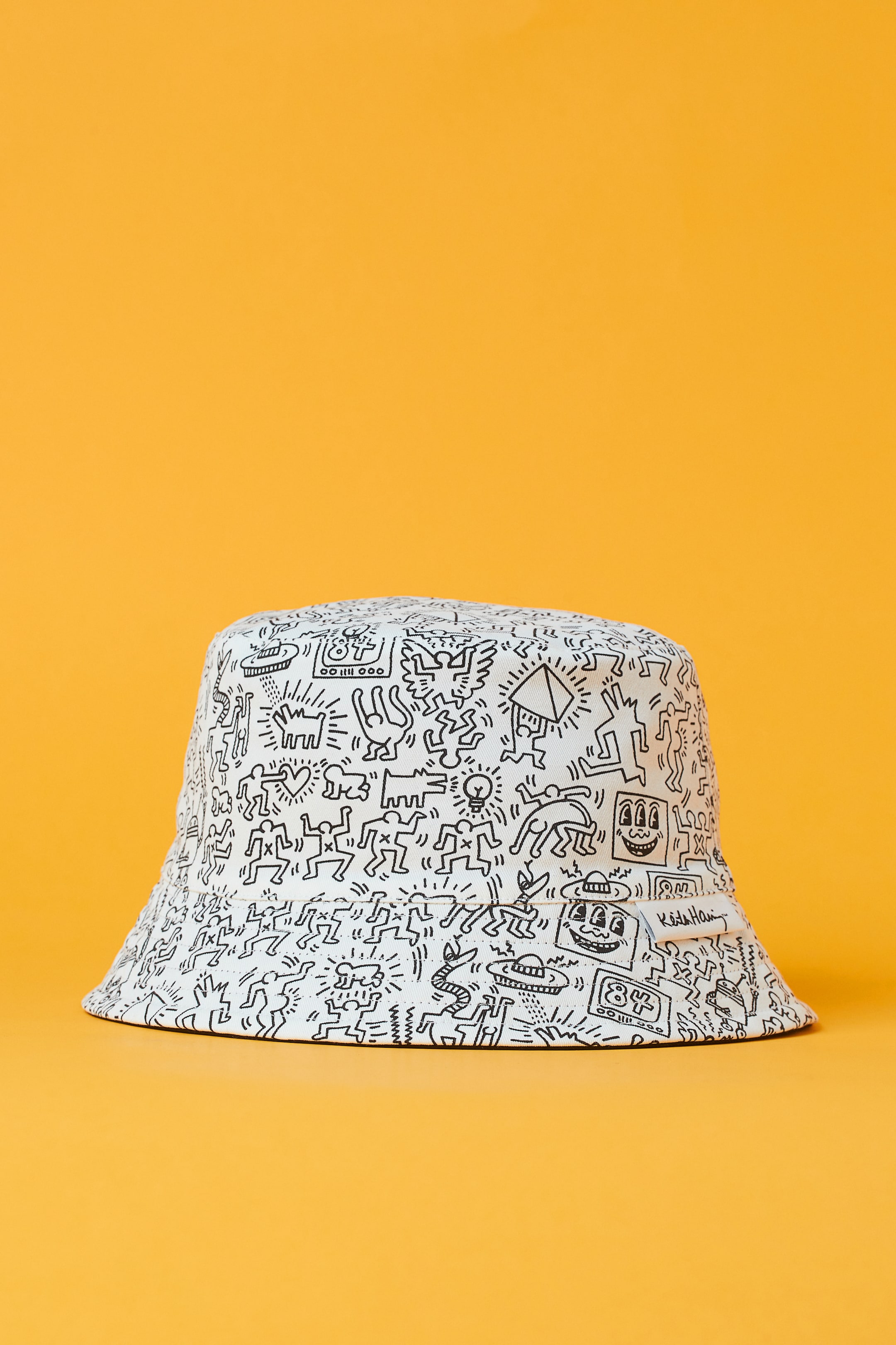 Reversible bucket hat