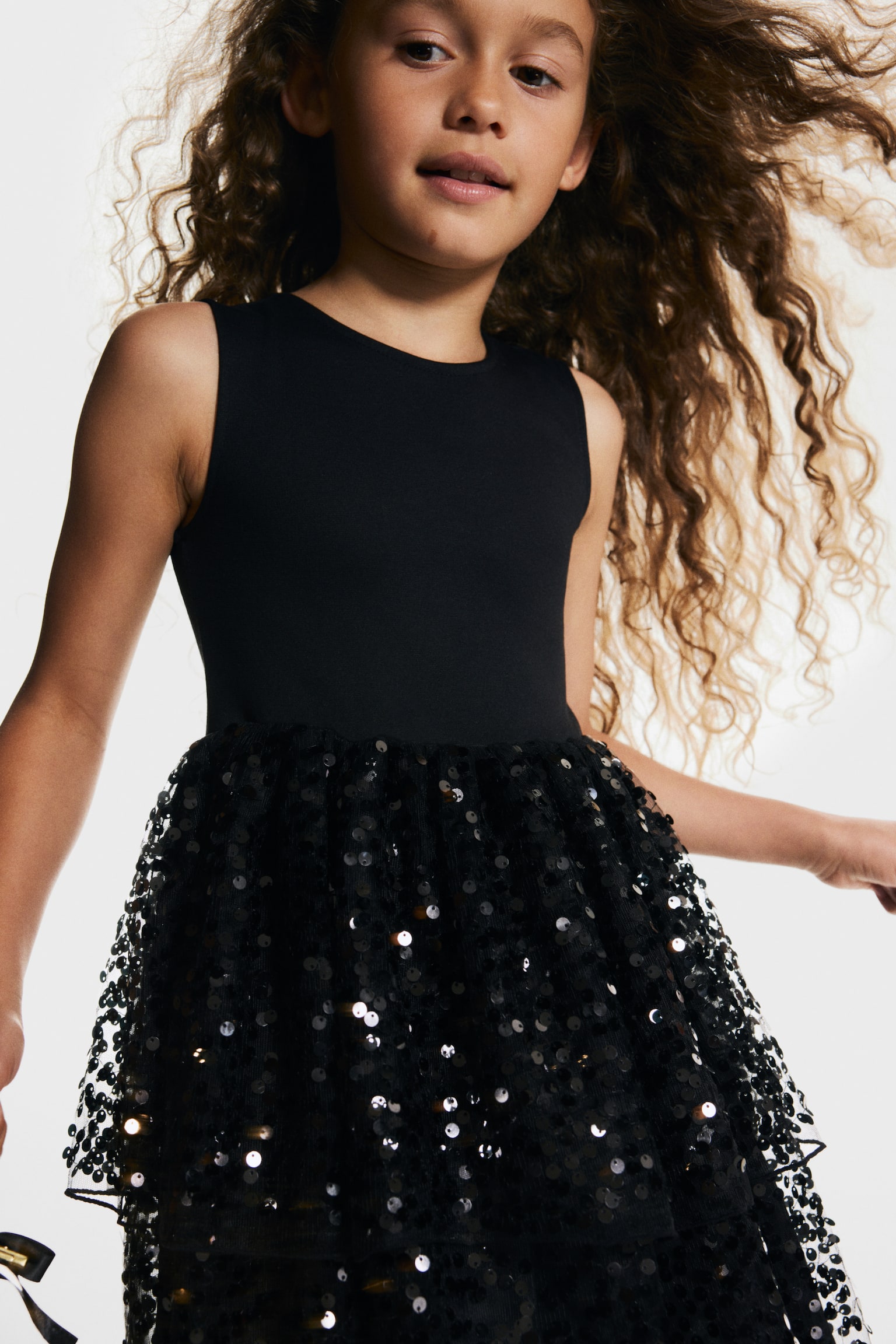 Klänning med paljettkjol - Svart - 3