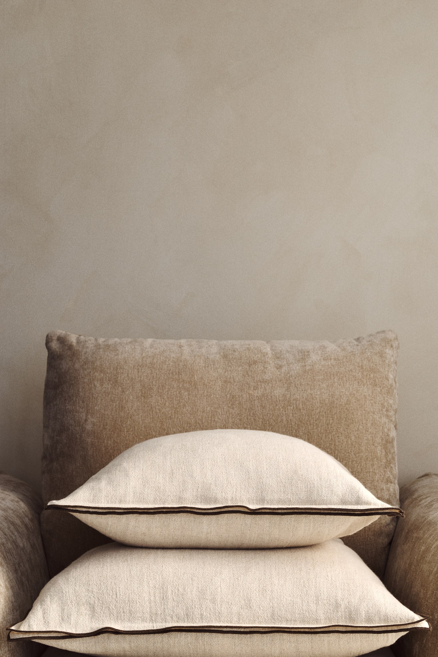Linen-blend cushion cover - Light beige/White - 2