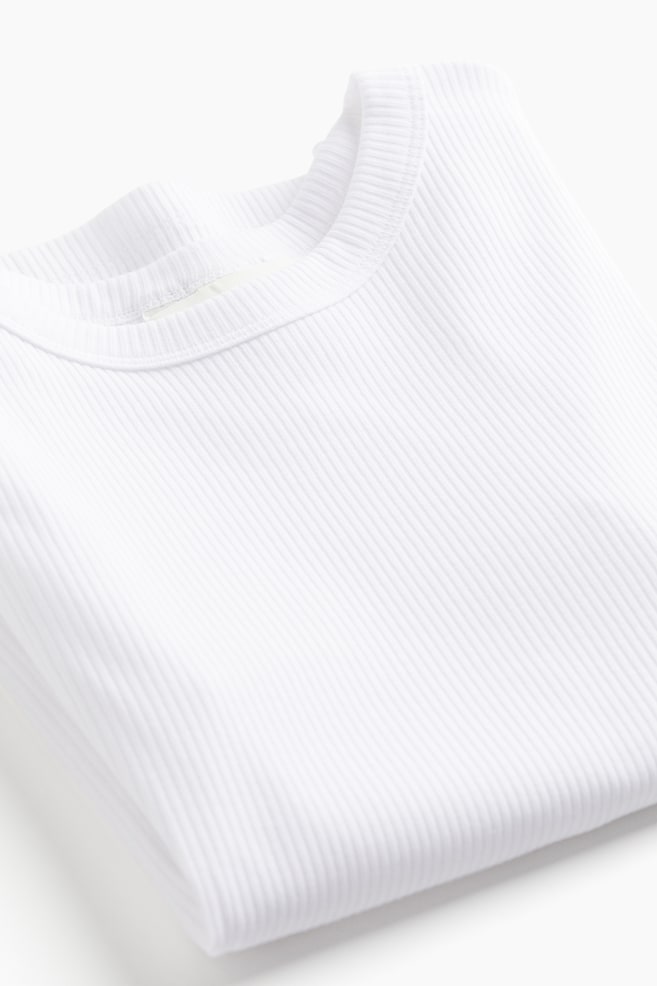 Ribbet T-shirt - Hvid/Lysegråmeleret/Sort/Mørk beige - 2