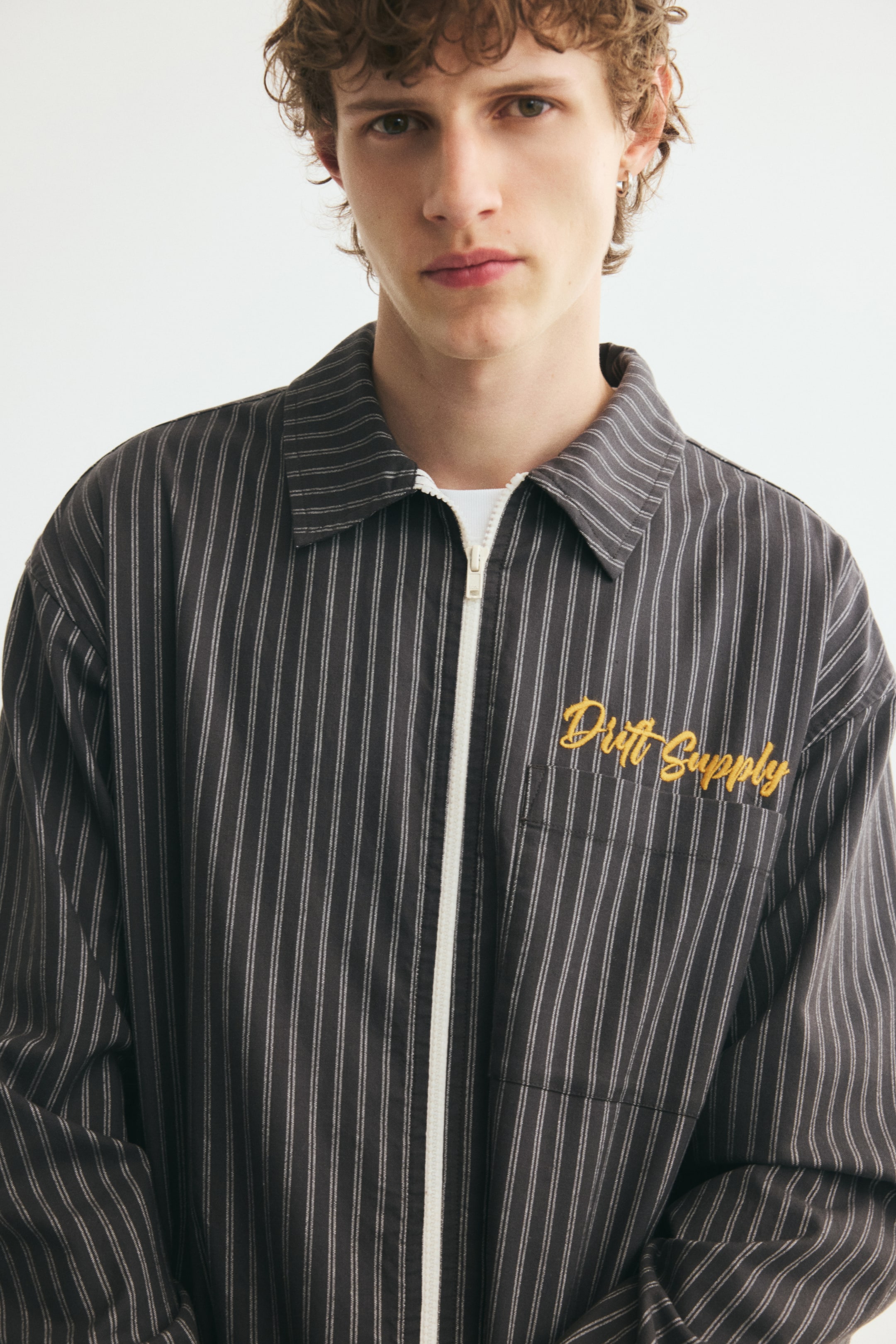 H&M Embroidered Cotton Overshirt — фото 3