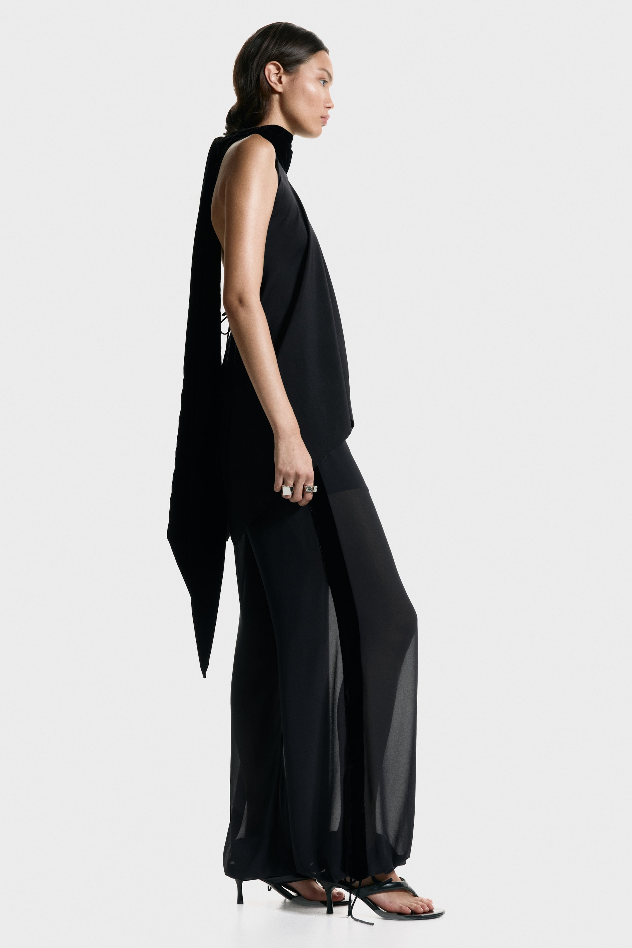 Visualizza immagine più grande: Top con code da annodare al collo - Nero - DONNA | H&M IT 5