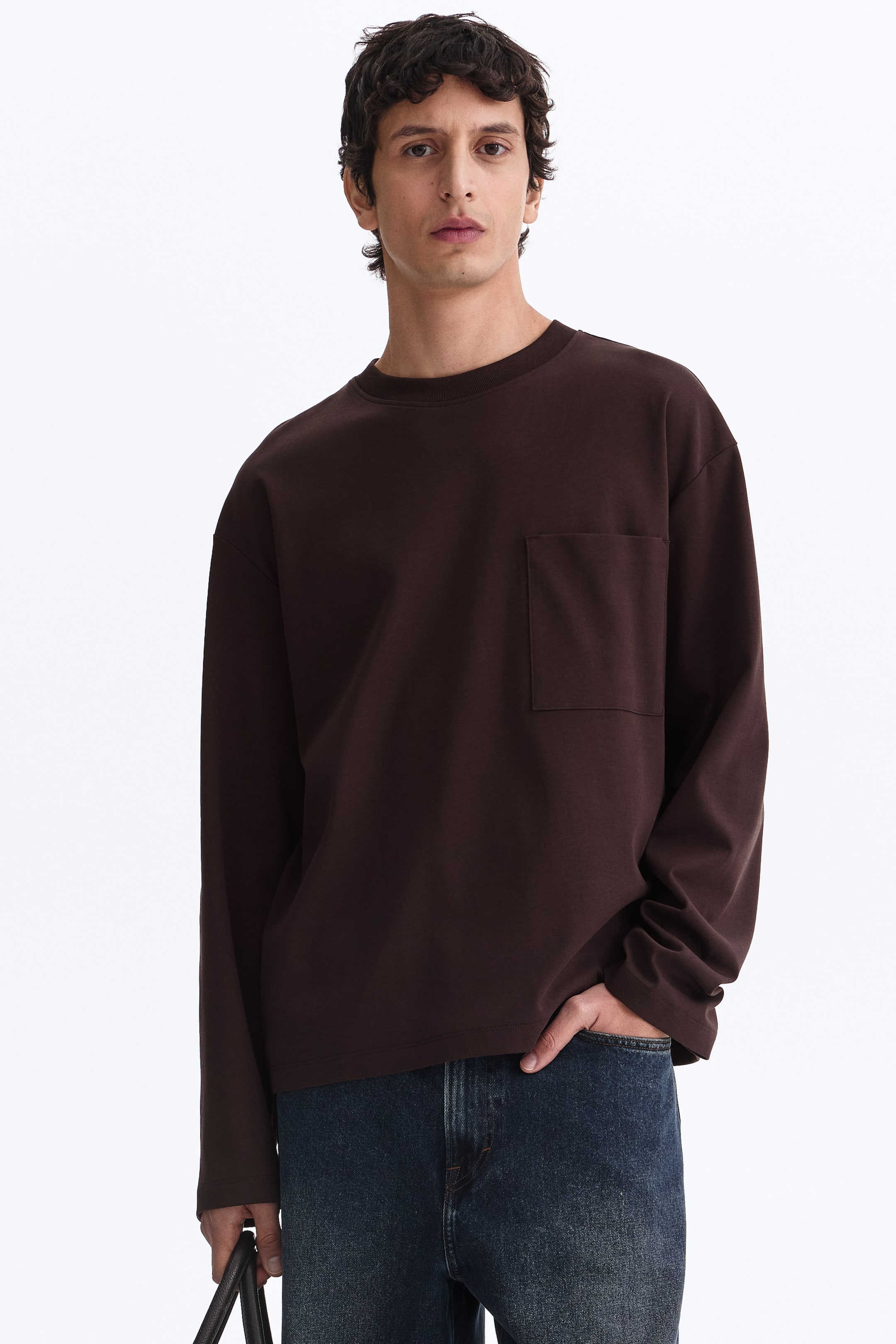 Größeres Bild ansehen: Langarmshirt aus Jersey in Loose Fit - Dunkelbraun - Men | H&M DE 1