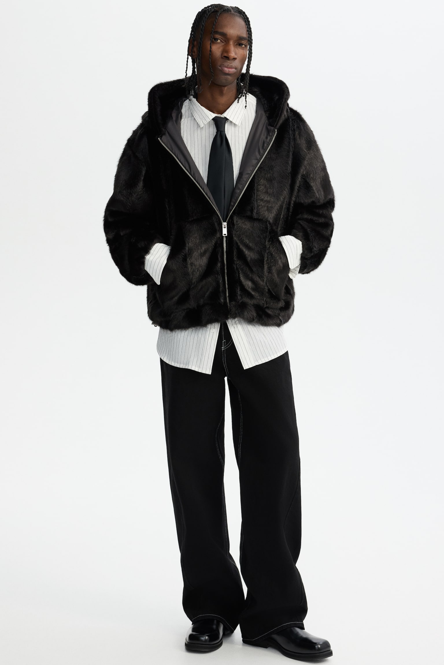 Chamarra con gorro - Negro - 2