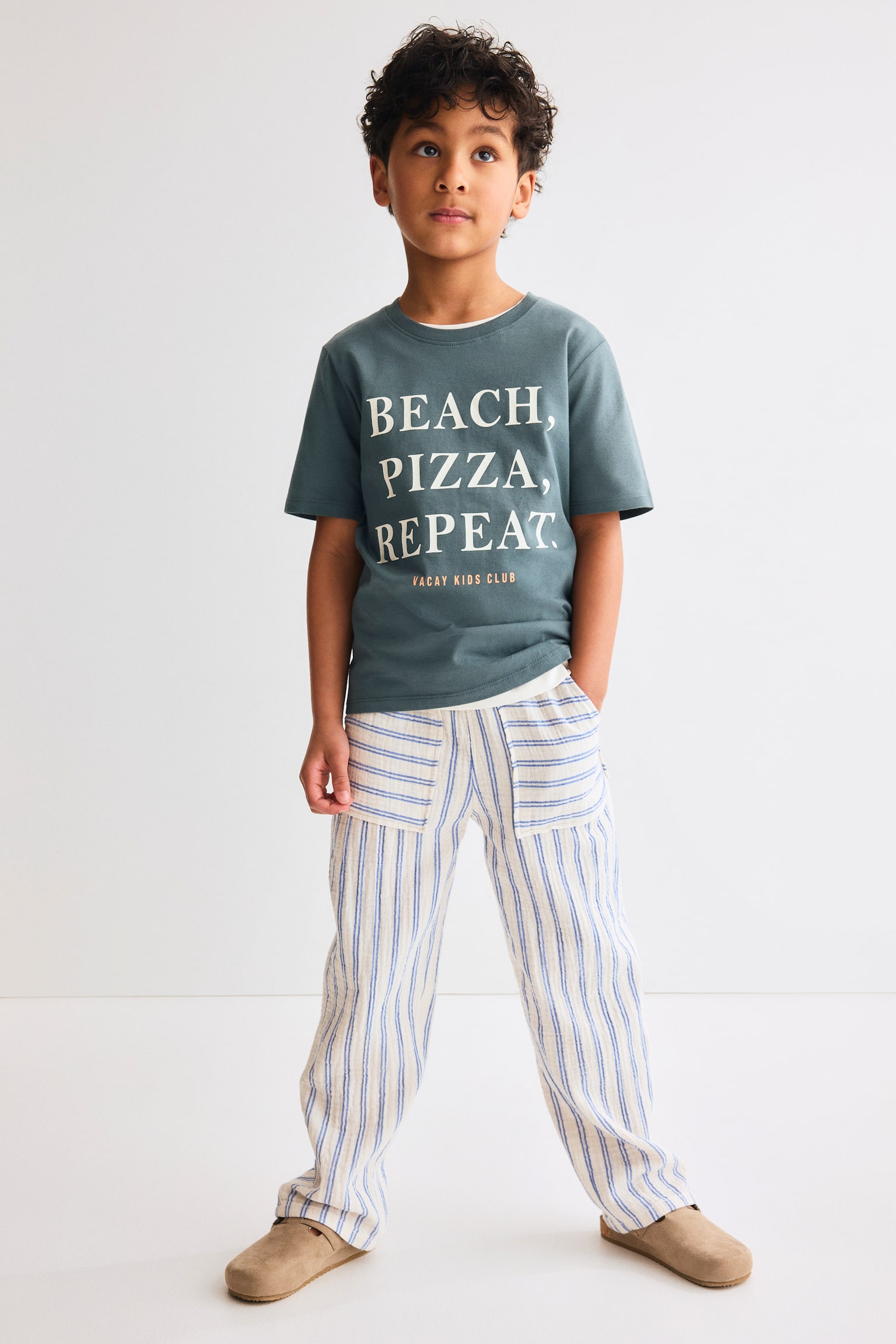 T-shirt met print - Donkerturkoois/strand/Kakigroen/ogen/Lichtgeel/Gelato/Wit/krabben/Roomwit/surfbussen/Roomwit/Amalfi Coast/Roomwit/dessin/Lichtblauw/auto/Lichtblauw/Miami/Donkerbruin/Surfer/Donkergrijs/Pacific/Blauw/Shark Bay/Wit/Rio De Janeiro - 5