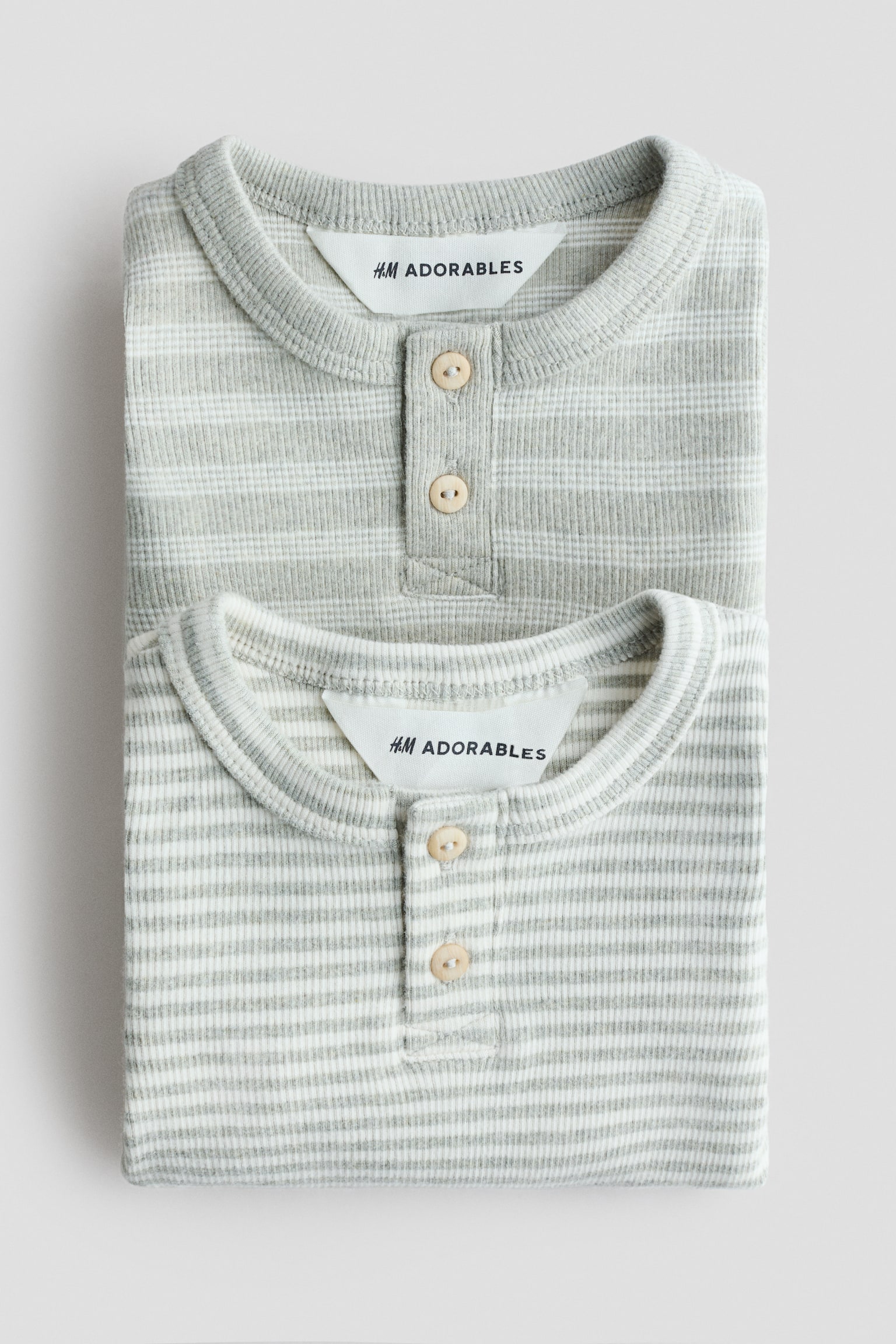 2er-Pack Henley-Bodys - Helles Mattgrün/Gestreift/Beige/Gestreift - 2