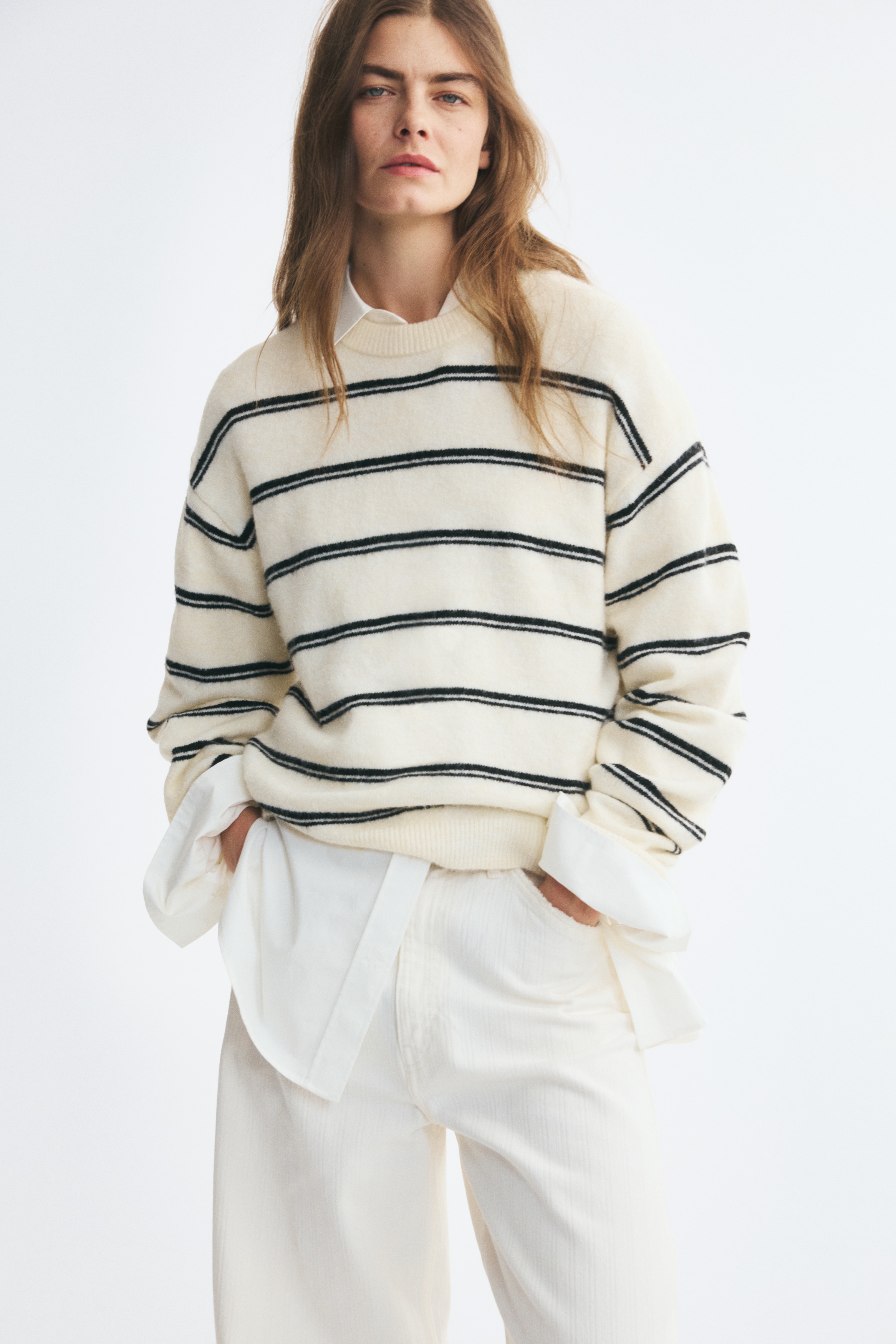 Knitted jumperModel