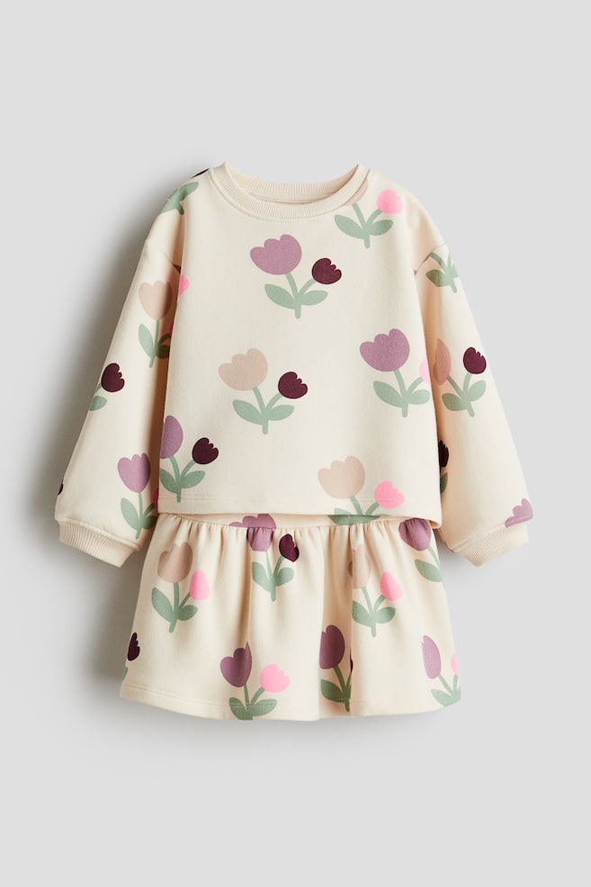 2-piece sweatshirt and skirt set - Light beige/Floral/Cream/Bows/Light pink/Hearts - 1