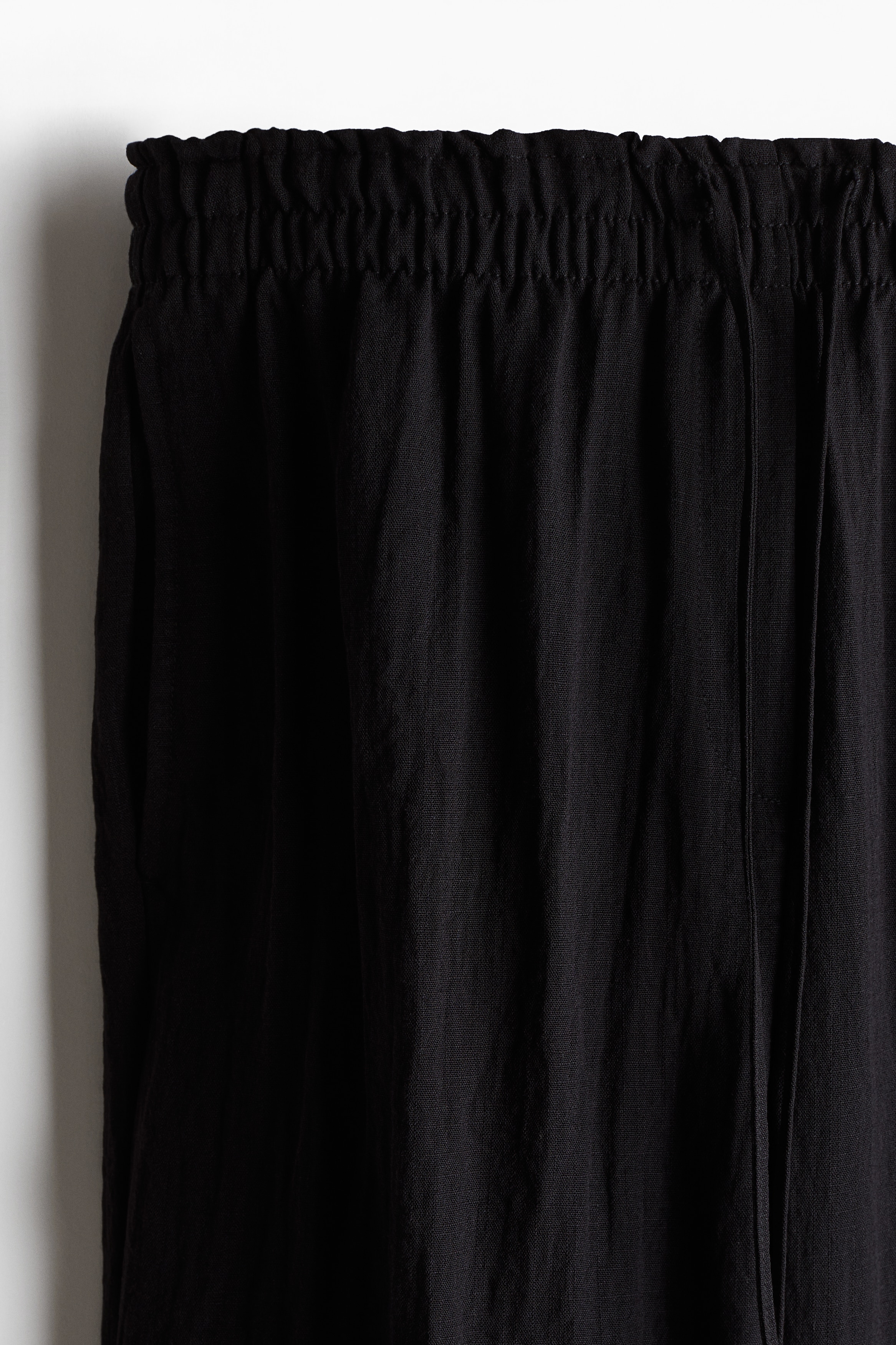 Ankle-length trousers