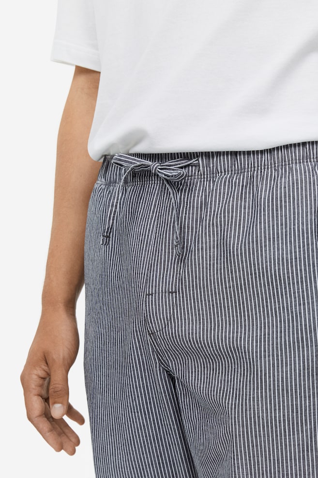 2-pack Relaxed Fit Pyjamasbukse i poplin - Mørk grå/Krittstripet/Blå/Stripet - 6