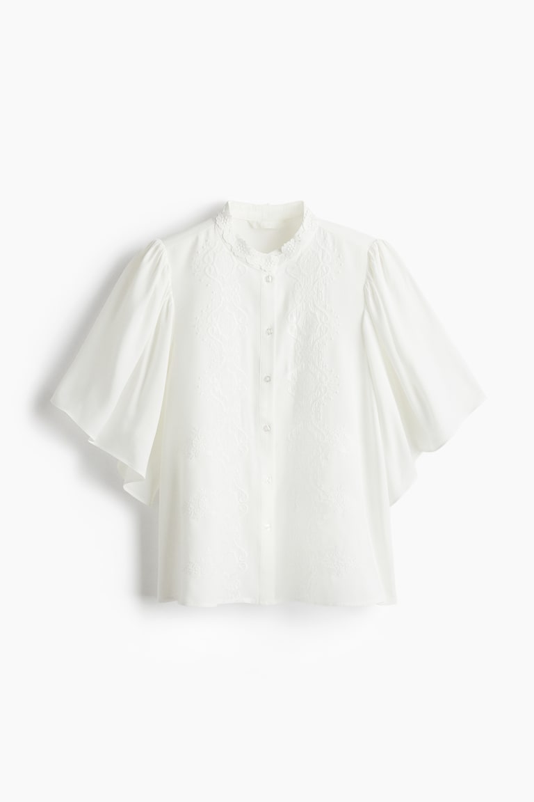 Bluza s vezenim detaljima
