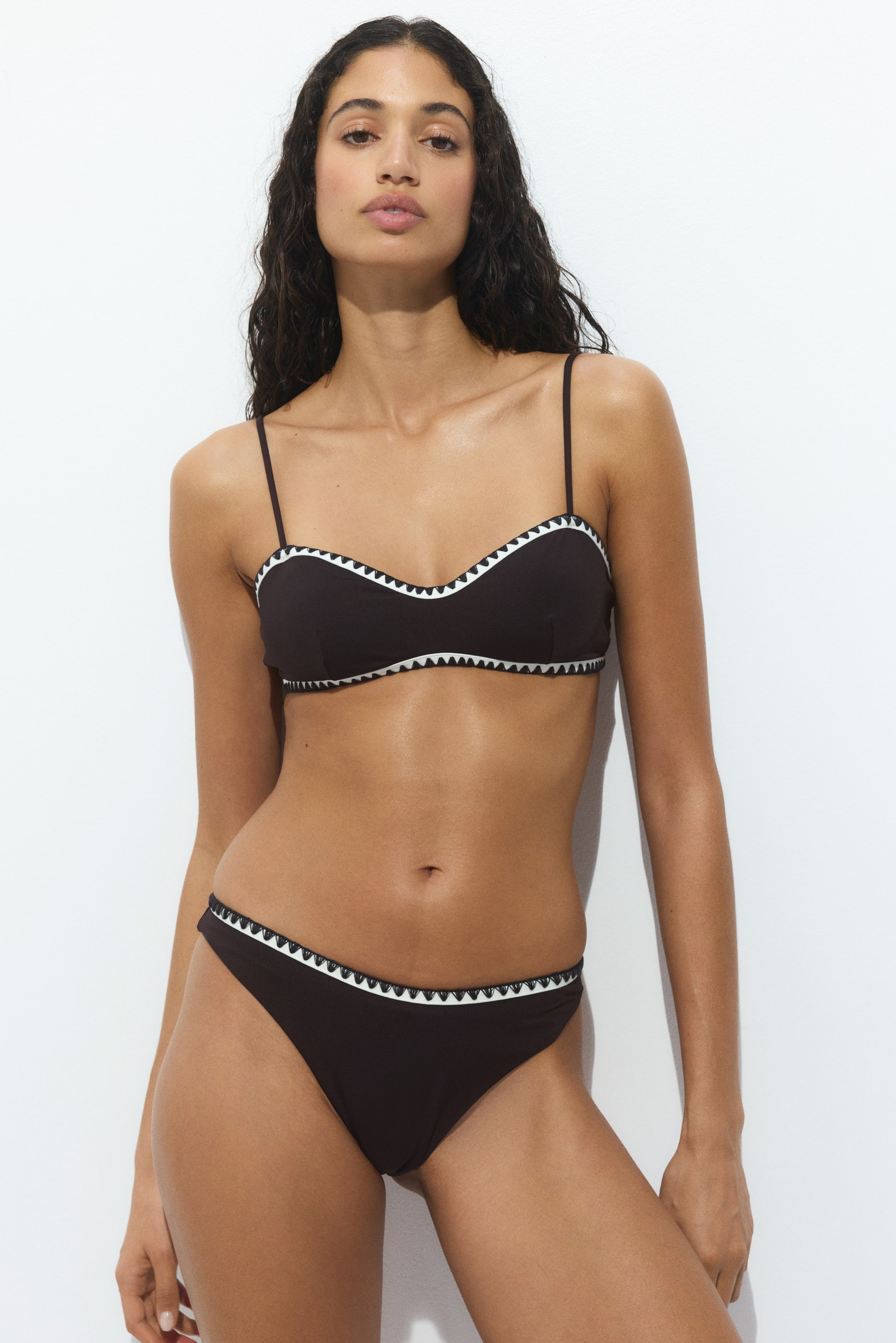 Ingrandisci l'immagine: Slip bikini sgambati - Marrone scuro - DONNA | H&M CH 1