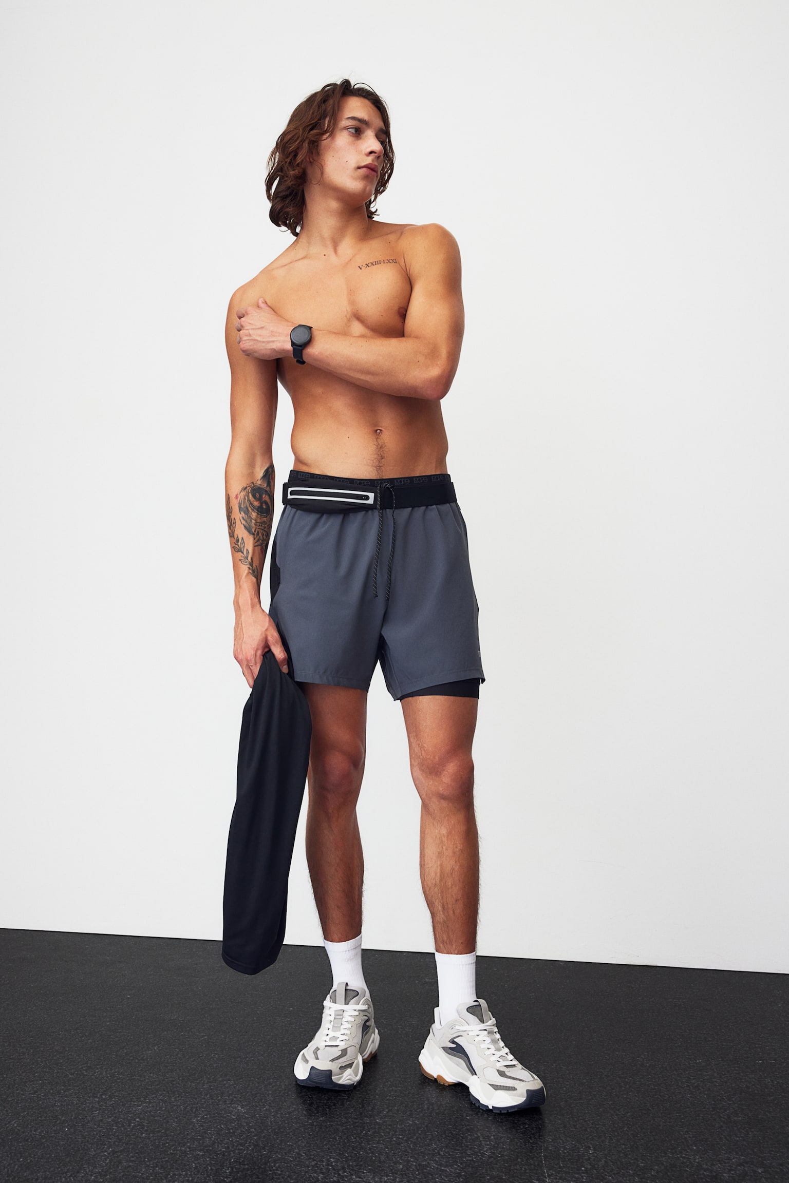 Double-layered running shorts in DryMove™ - Grey - 1