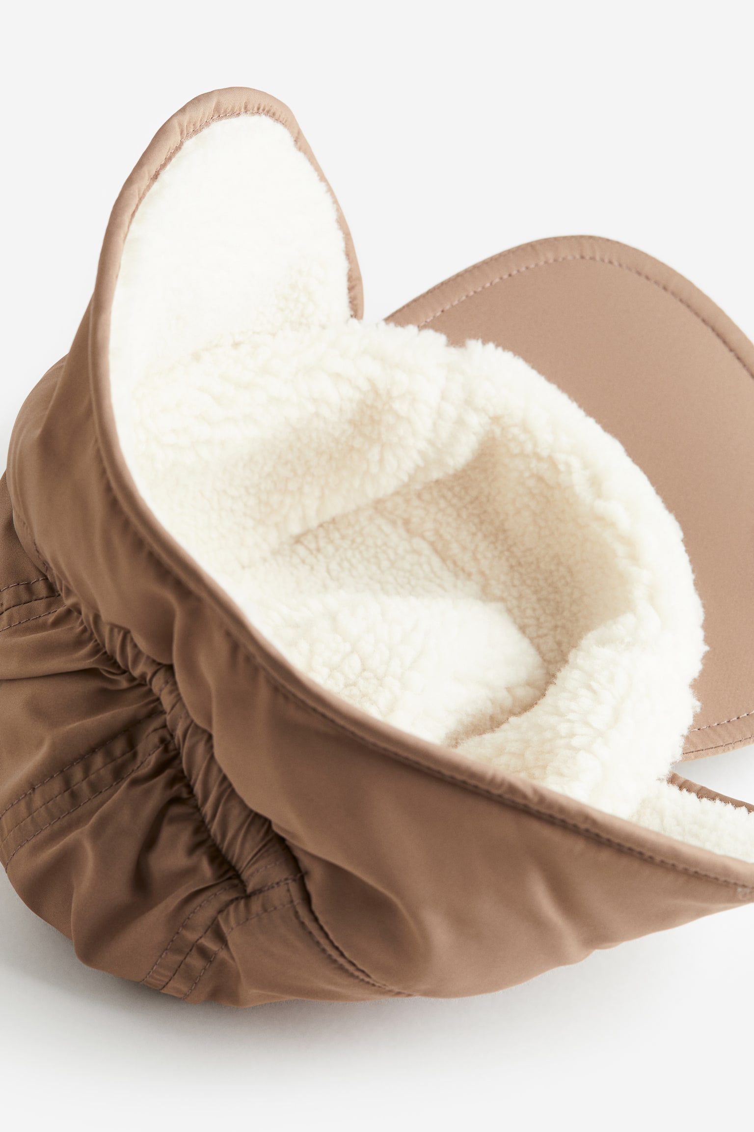 Cap with earflaps - Beige - 2