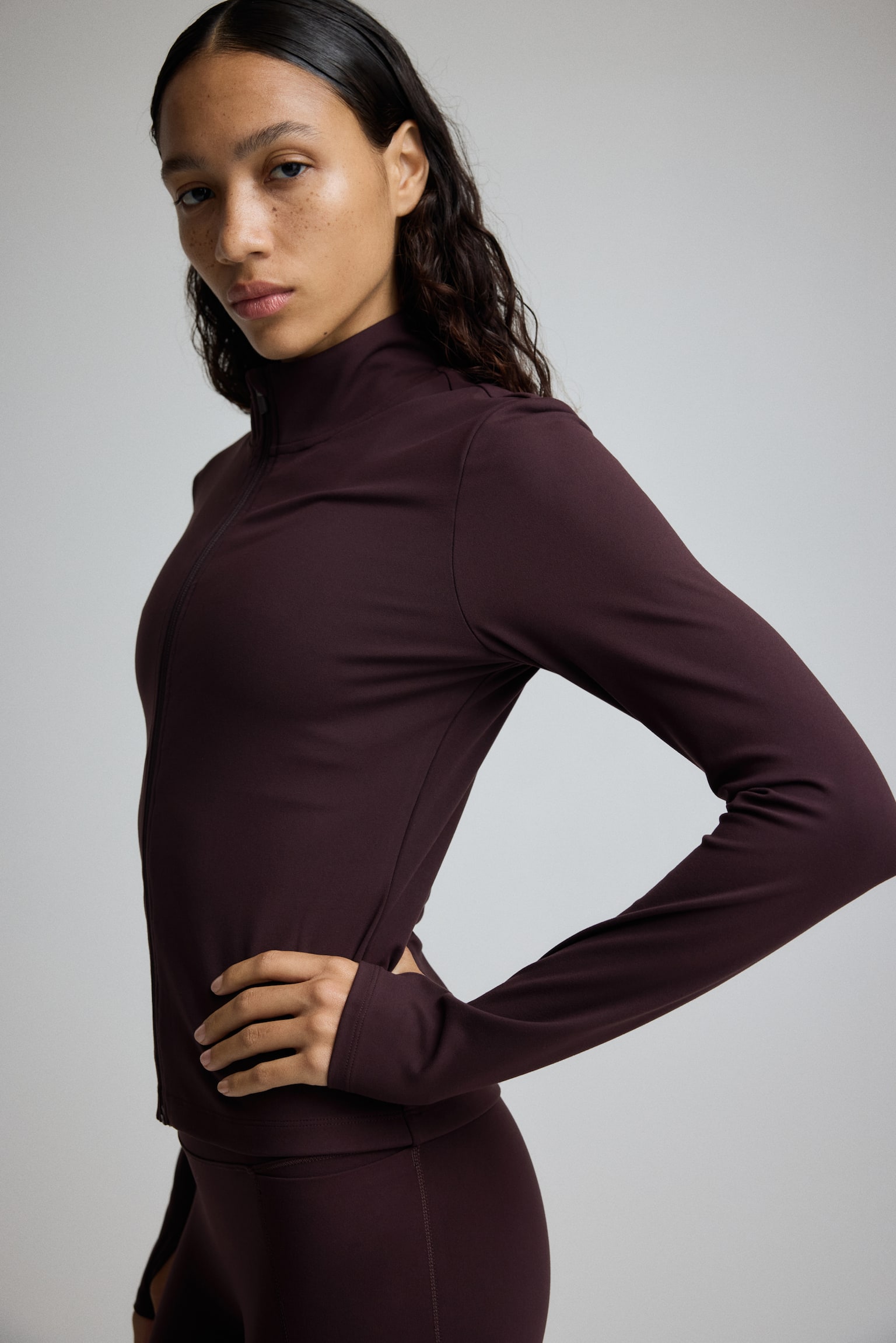 Zip-through sports jacket with SoftMove™ - Шоколадова слива/Черен/Морскосин/Кремав/Патладжаненовиолетов/Студен люляков/Светъл сивкаво-кафяв/Тъмносив/Тъмнозелен/Нежнорозов/Яркочервен/Светло бордо/Тъмнобежов/Жълта панакота/Тъмнокафяв/Кафяв/Сив трюфел/Светлорозов - 4