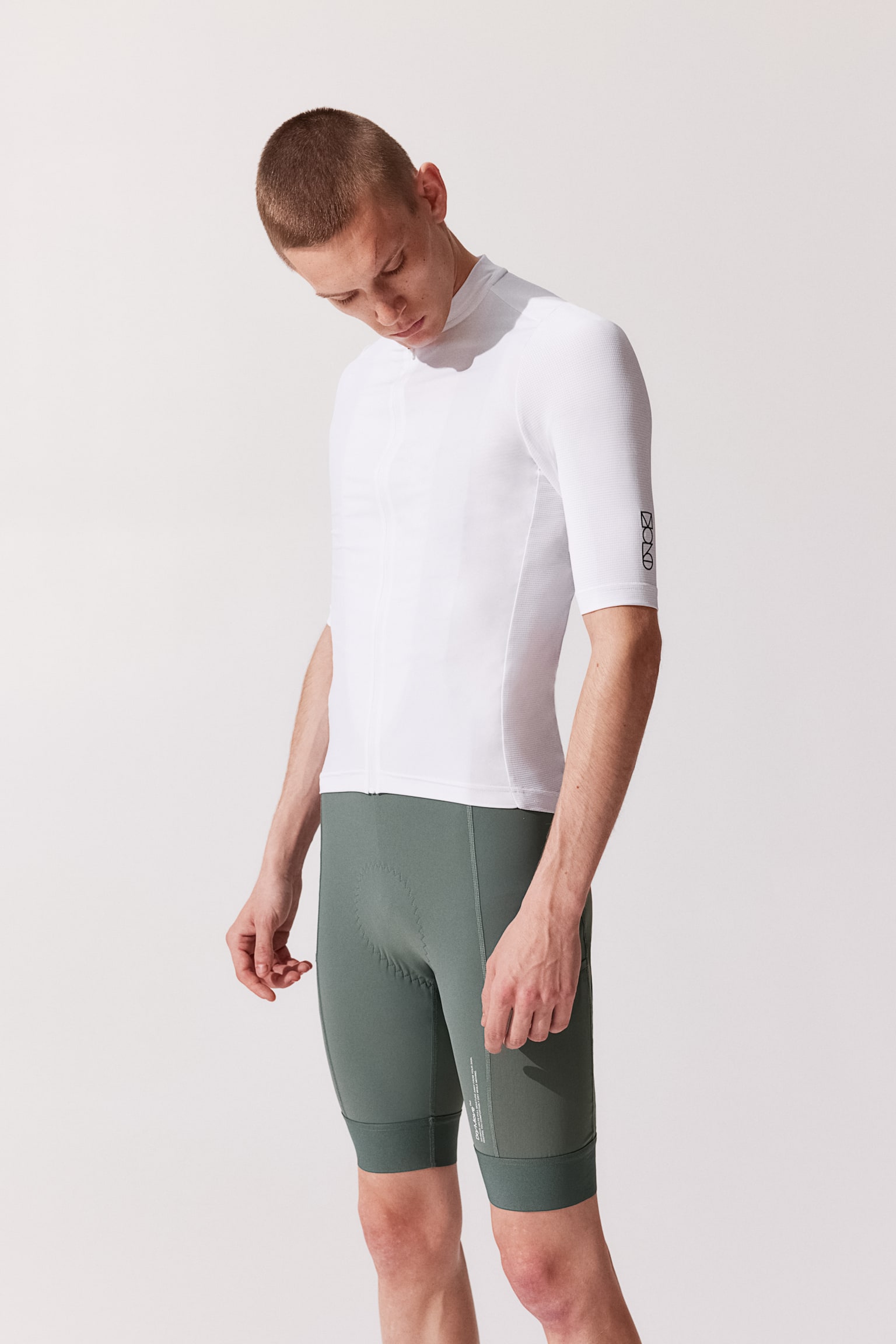 Slim Fit Cycling top in DryMove™ - White/Black - 10