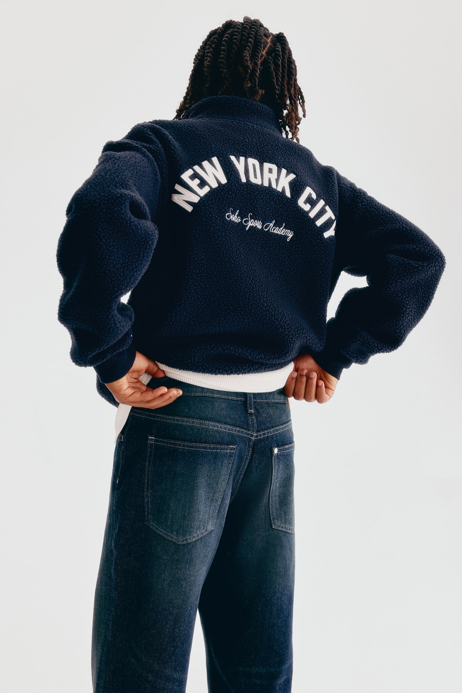 Детский свитшот H&M Embroidered-Detail Teddy Fleece, цвет: Тёмно-синий — фото 3