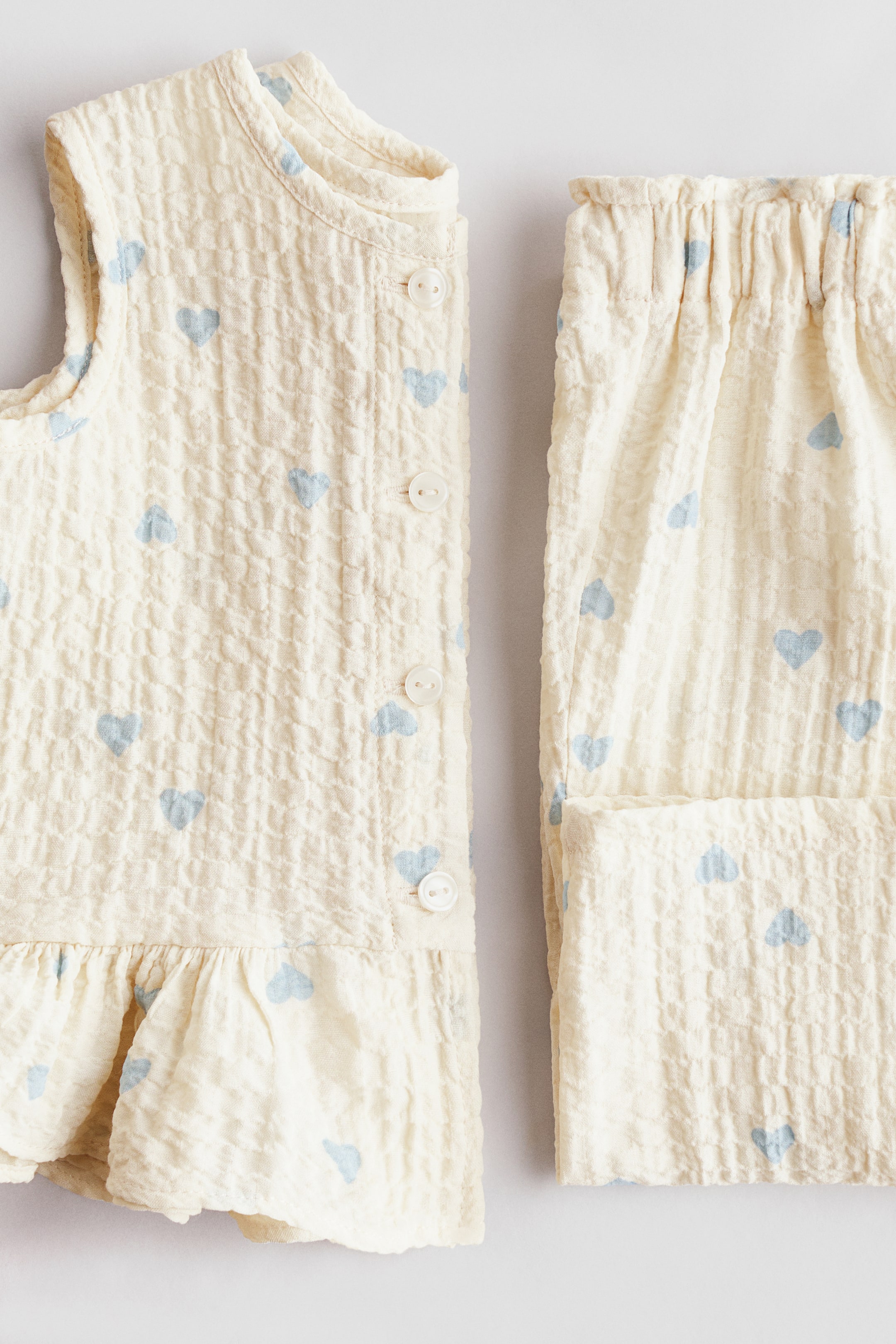 View larger image: 2-piece seersucker set - Cream/Hearts - Kids | H&M IN 2