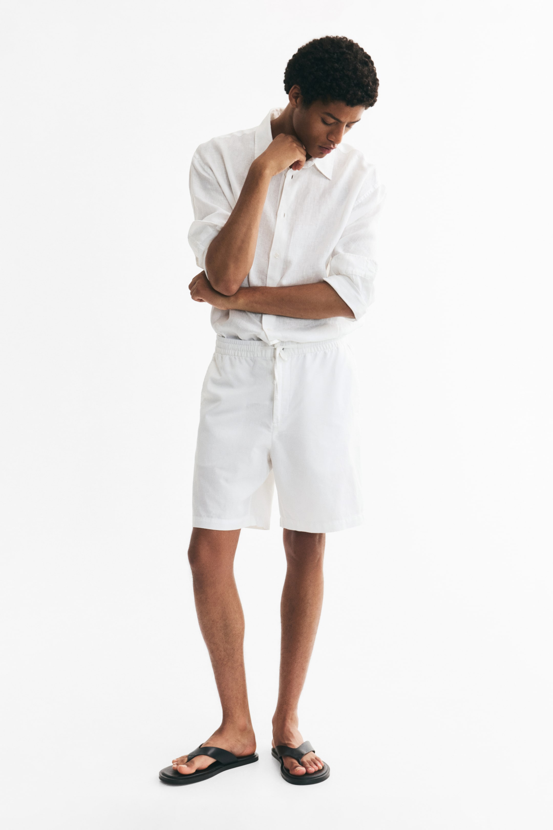Xem ảnh lớn hơn: Quần short linen pha Regular Fit - Màu trắng - Men | H&M VN 1