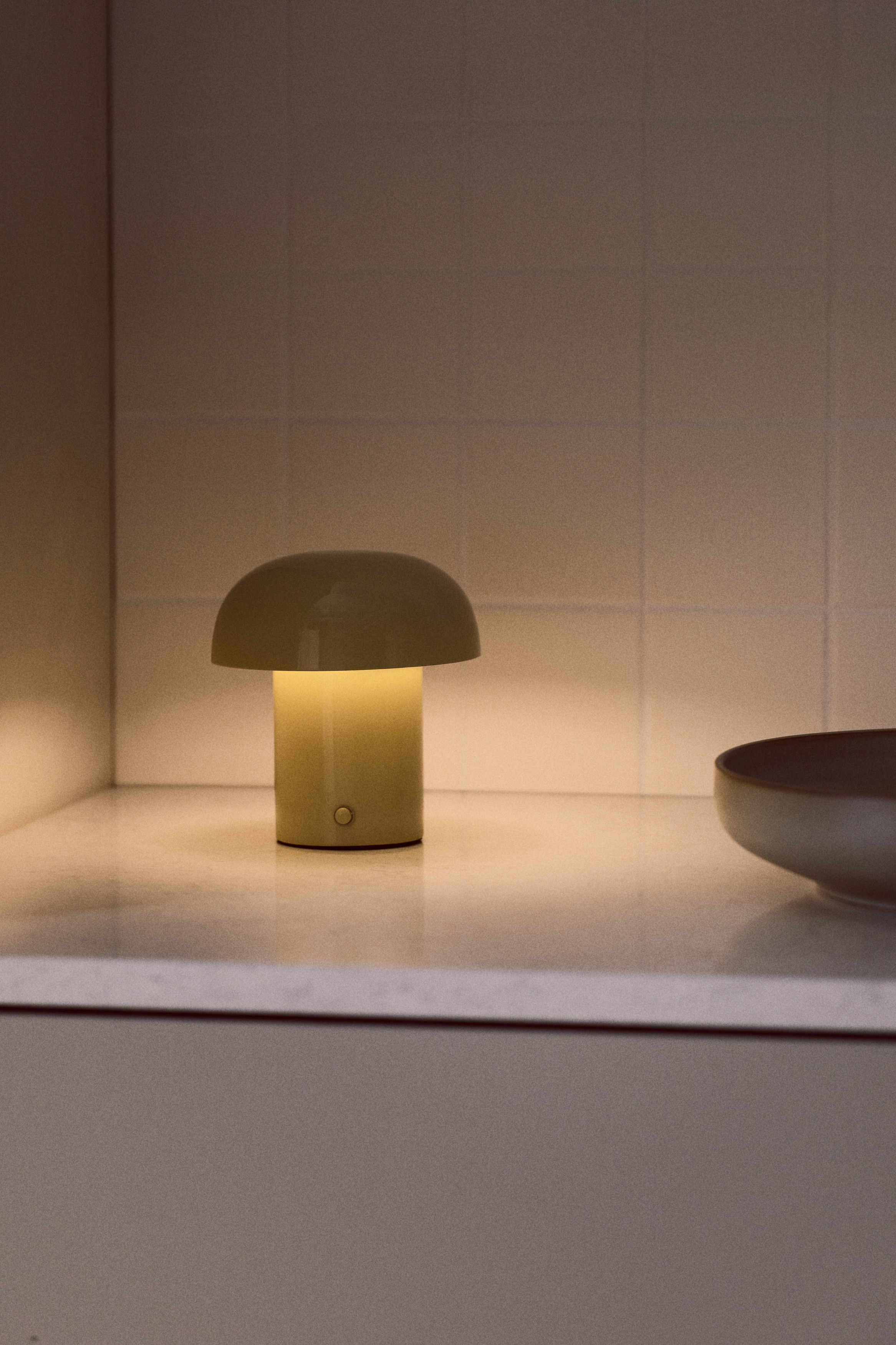 Dobíjecí stolní lampa - Světle žlutá/Růžová/Stříbrná/Béžová/Olivově zelená