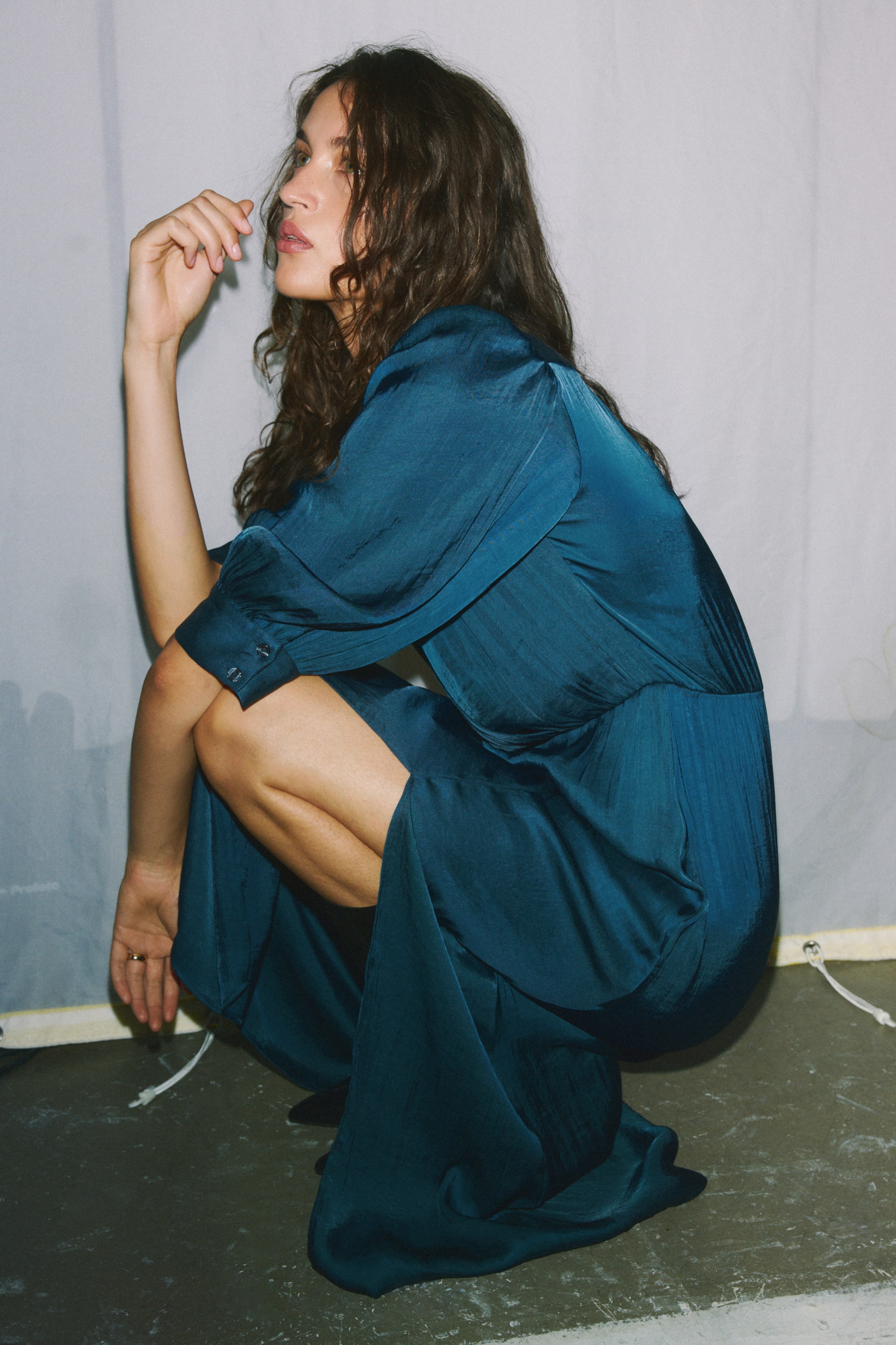 Puff-Sleeved Dress with Bow Collar