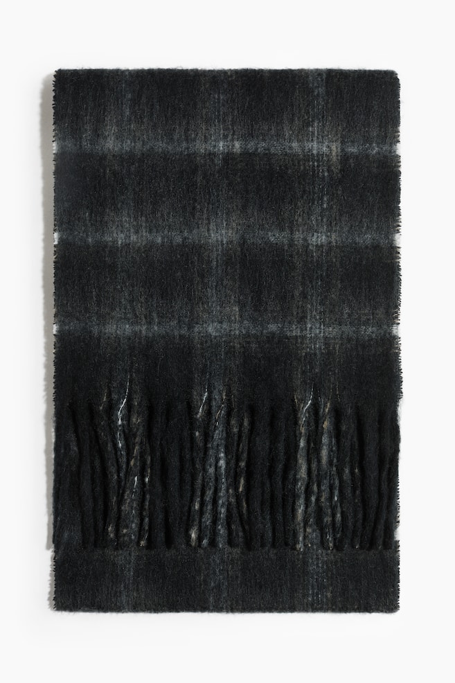 Gestrickter Schal - Schwarz/Kariert - 1